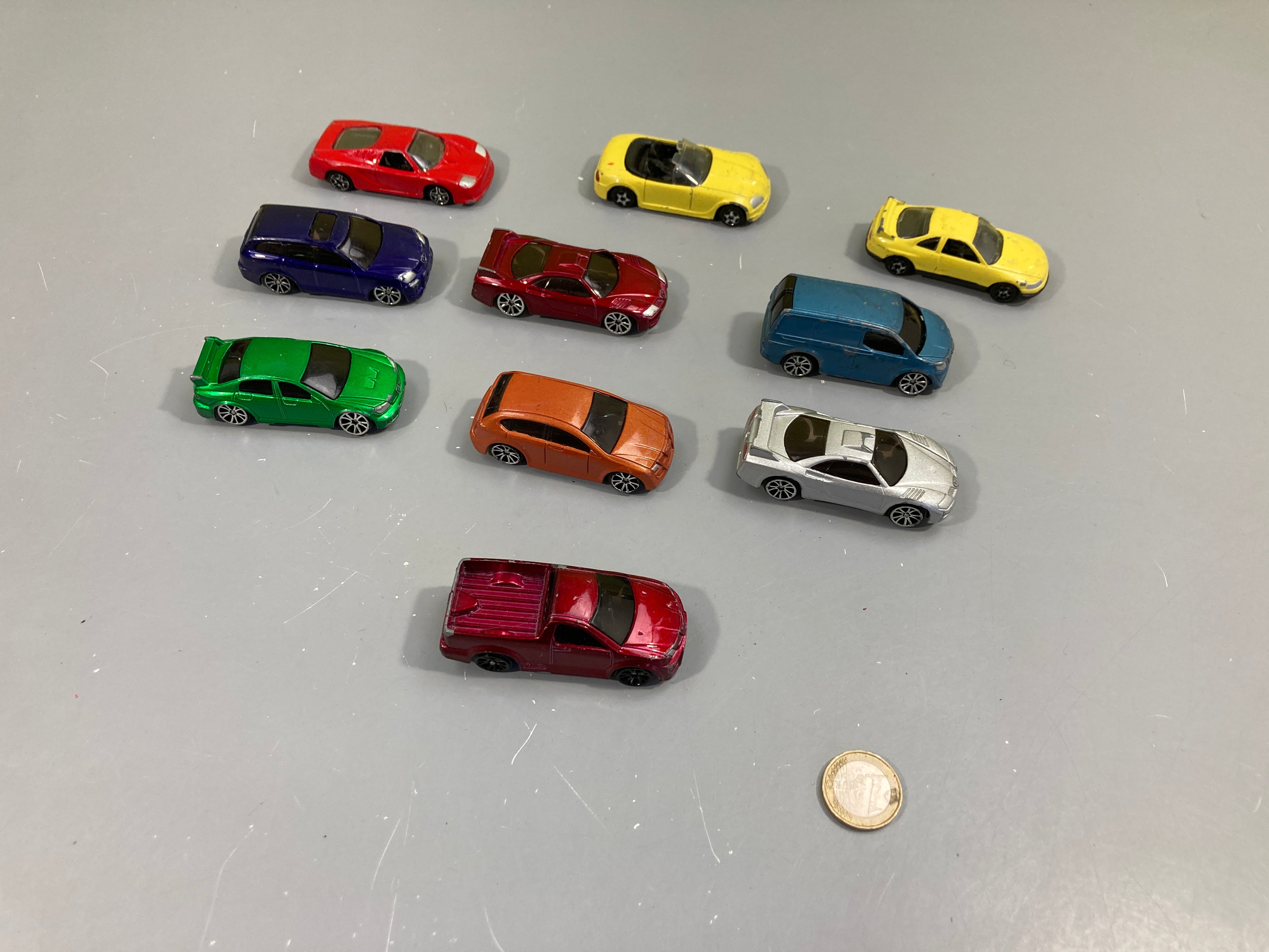 Lot de 10 voitures métaliques, Motor Max, usées