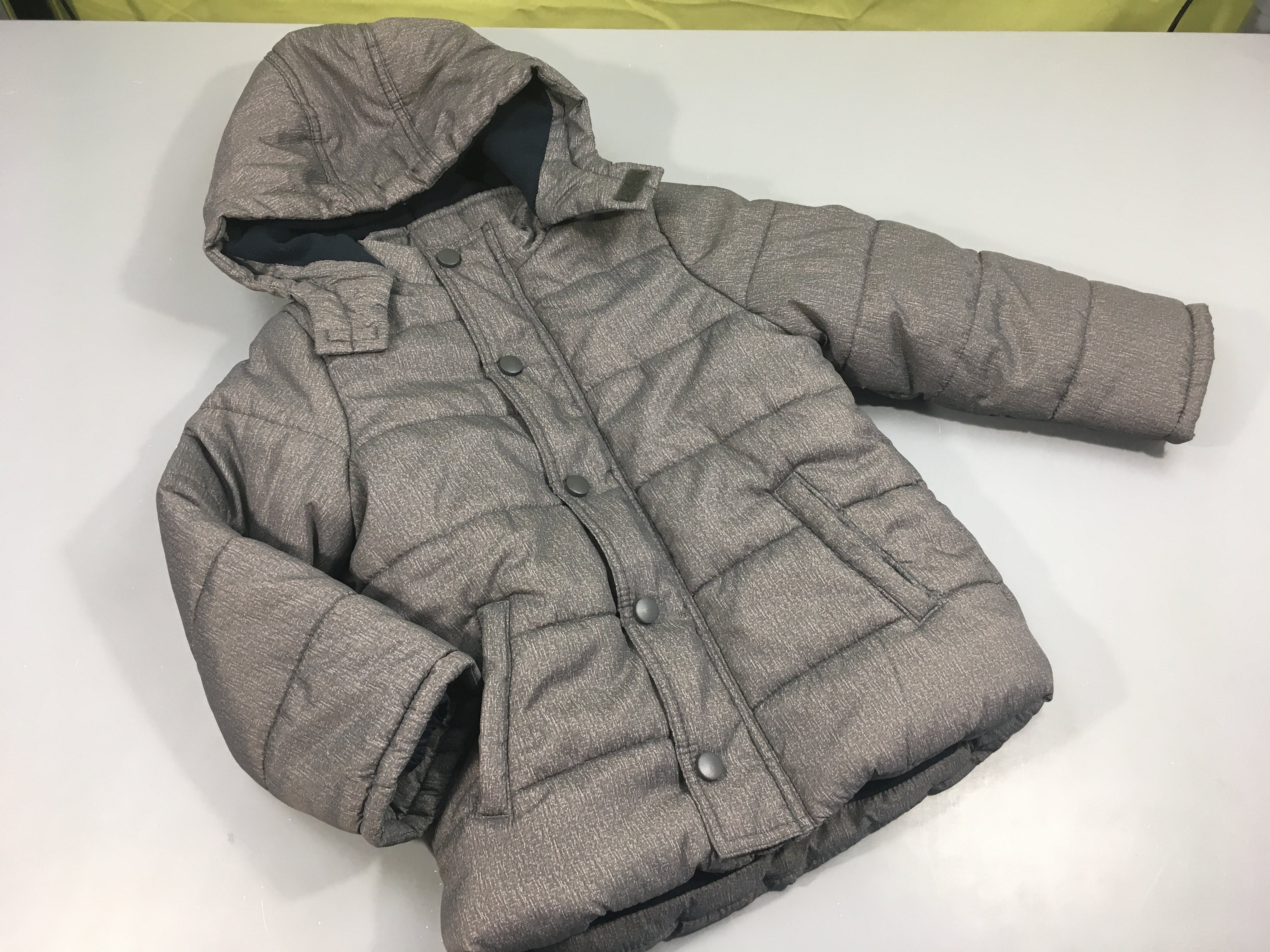 Veste ouatinée zipée à capuche gris anthracite chiné doublée polar