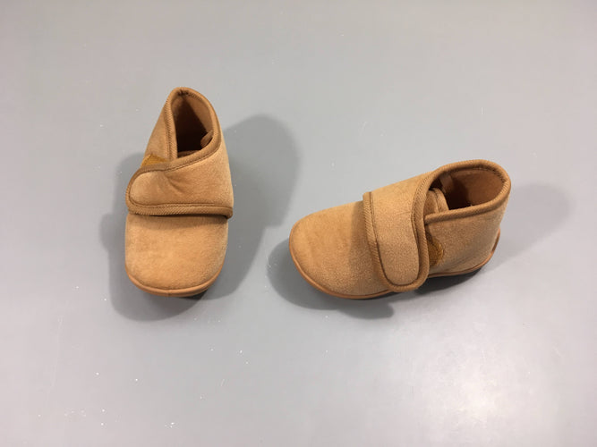 Pantoufles velours beige, 21-22, moins cher chez Petit Kiwi