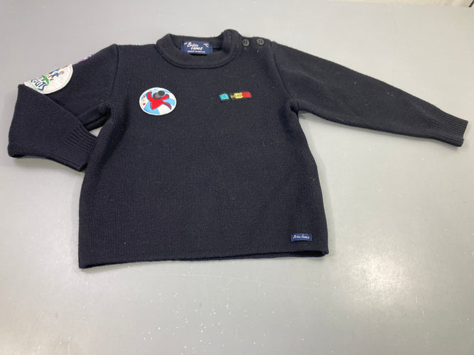 Pull de scouts Brises  Lames bleu marine avec écussons. Pas de taille indiquée, estimée 5a, moins cher chez Petit Kiwi
