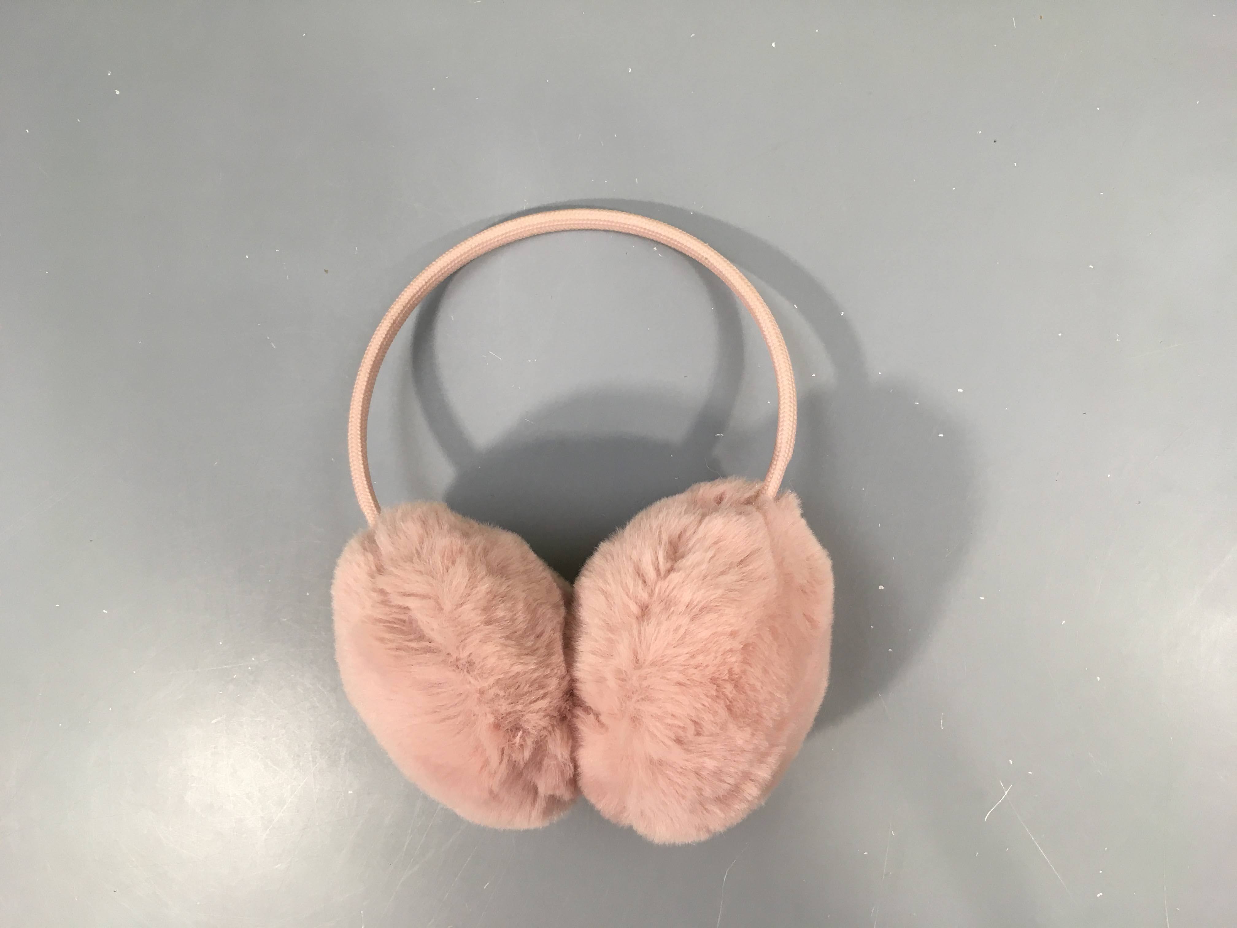 Caches oreilles peluche rose