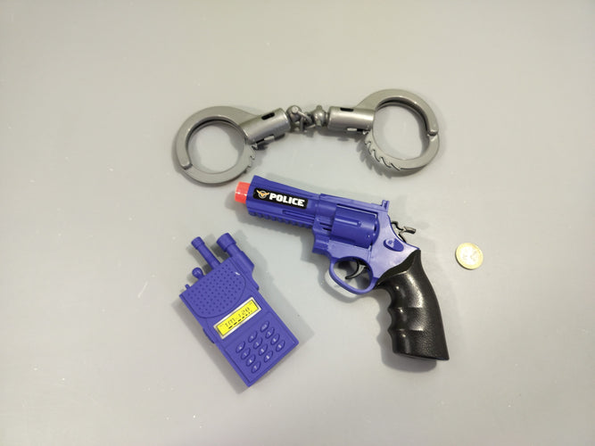 Déguisement panoplie du policier. Menotte, pistolet, talkie walkie, moins cher chez Petit Kiwi