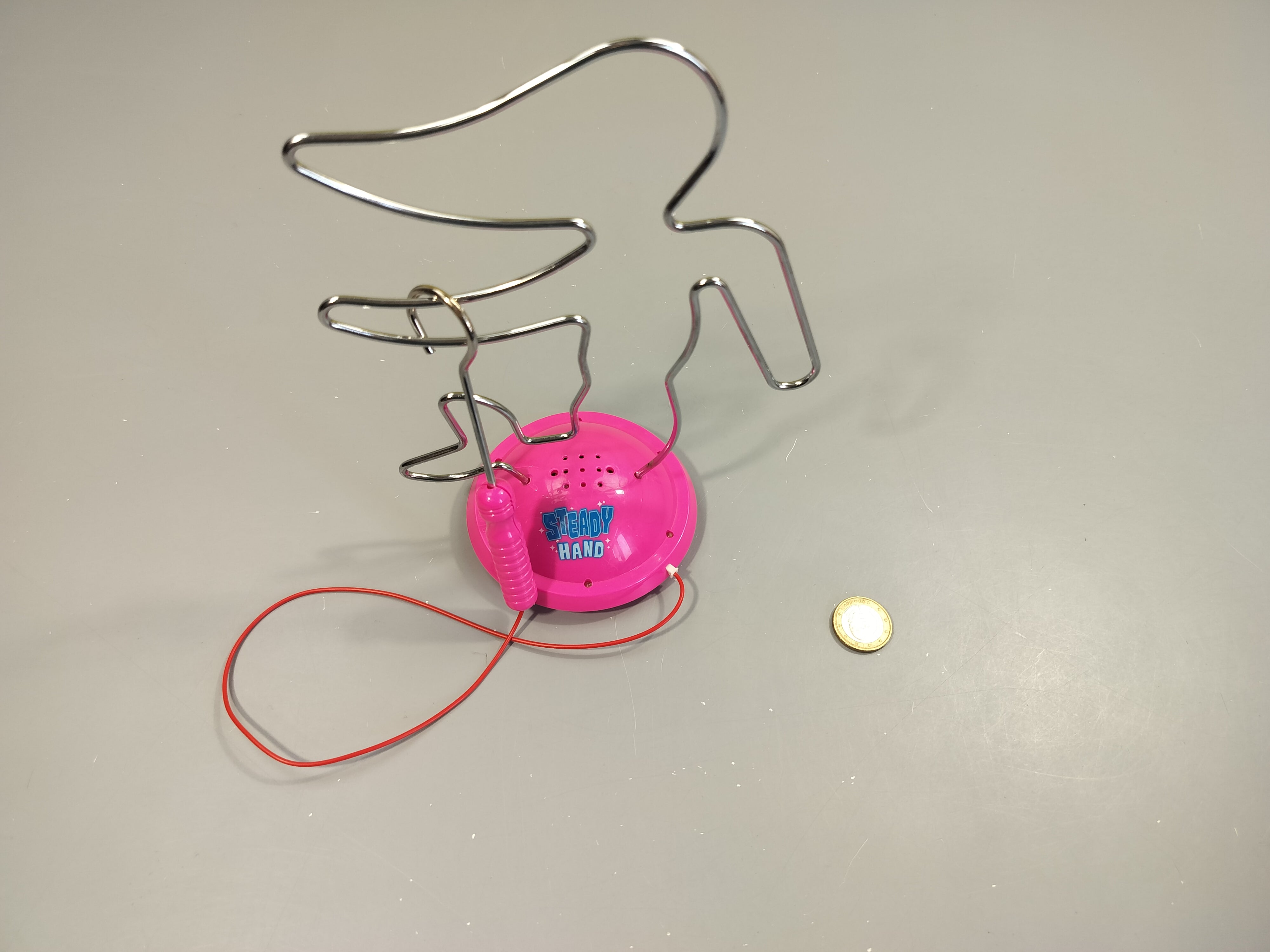 Jeu de parcours d'adresse. électrique.