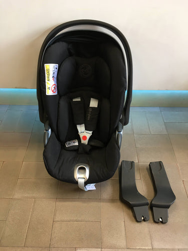 Siège coque Platinum Cloud Z i-Size noir De la naissance jusqu’à 18 mois environ, max. 13 kg - Compatible avec la Base Z - avec adaptateurs pour poussette Maxi-cosi, moins cher chez Petit Kiwi