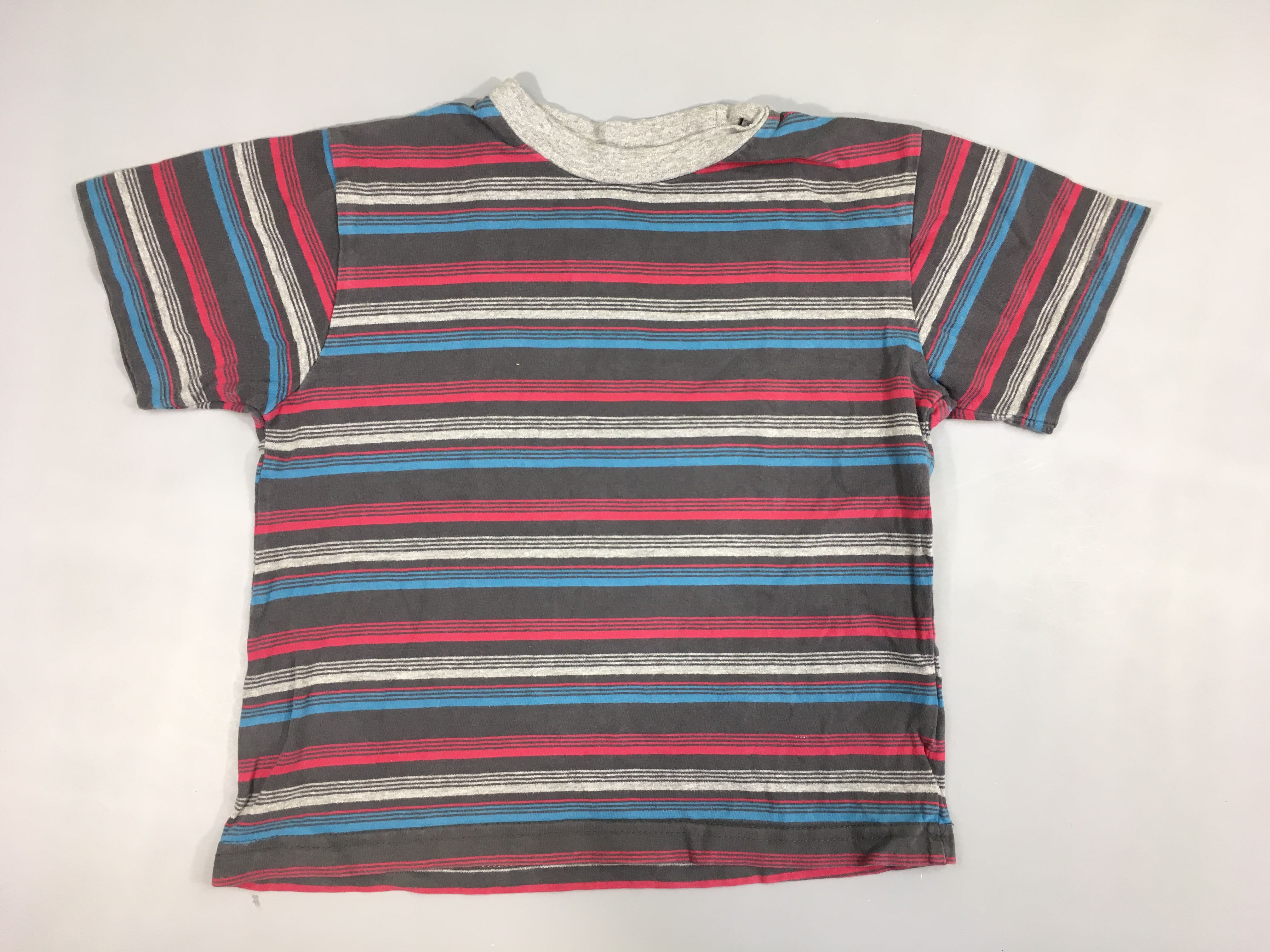 T-shirt m.c gris rayé rose/bleu,  bouloché