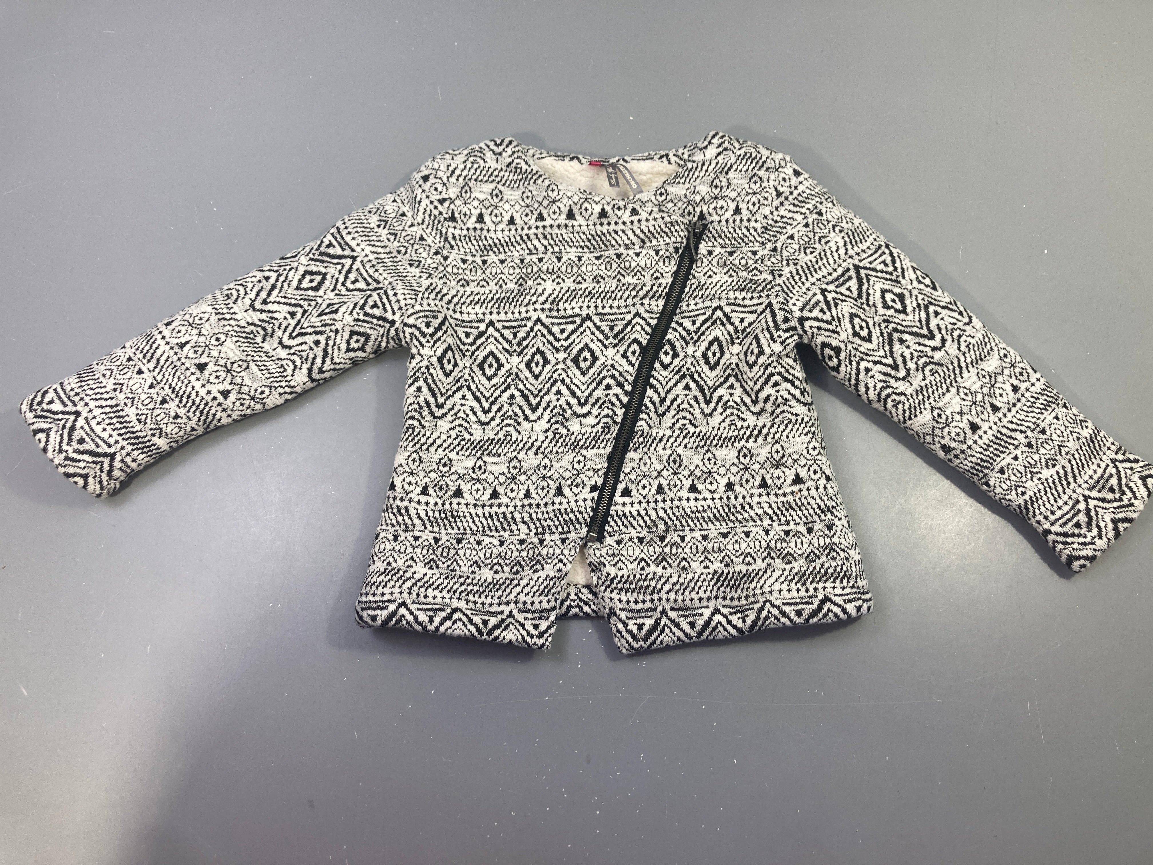 Gilet/veste zippée motifs blanc/noir doublé peluche