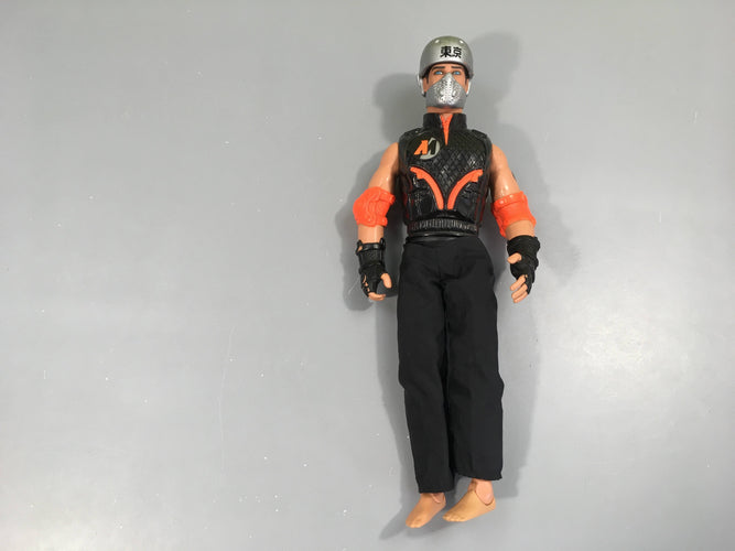 Action man Patineur (en l'état sans patins), moins cher chez Petit Kiwi