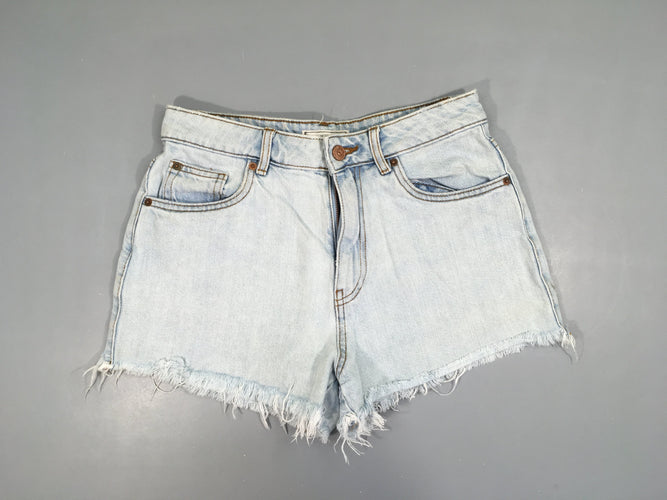 Short en jean effet effiloché, moins cher chez Petit Kiwi