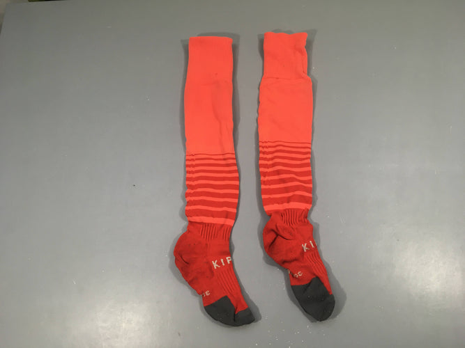 Chaussettes de foot rouge rayé orange, 35-38 boulochées, moins cher chez Petit Kiwi