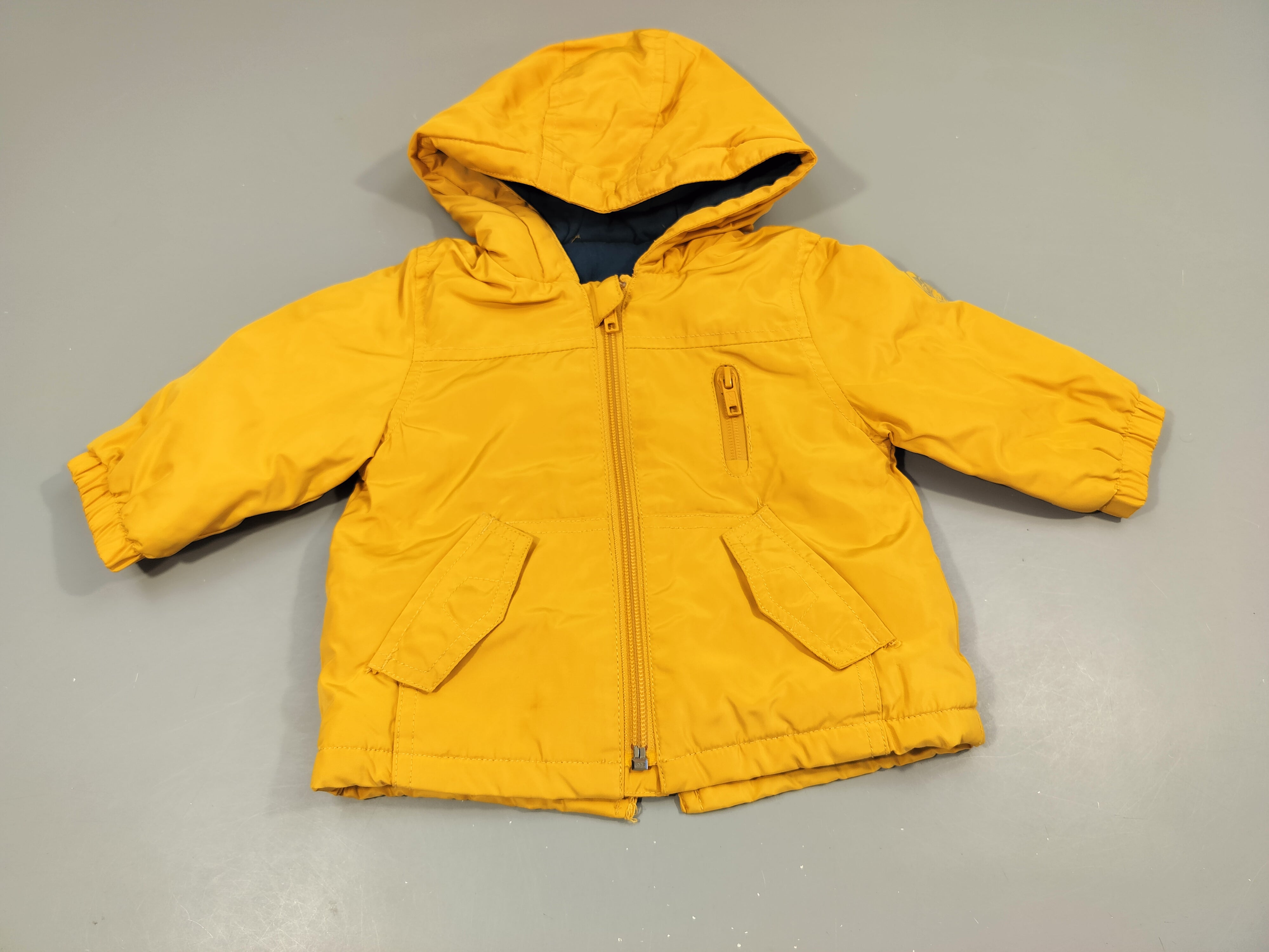 Veste zippée à capuche  jaune moutarde 100% polyester doublure 100% coton