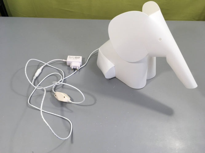 Lampe à poser éléphant, Zzzoo light,  35 x 27 x 25 cm, Interrupteur avec 2 positions (lampe / veilleuse)., moins cher chez Petit Kiwi