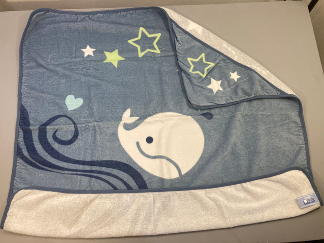 Cape de bain bleue baleine étoiles, moins cher chez Petit Kiwi