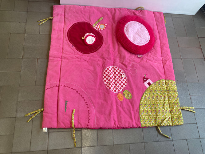 Tapis d'éveil pomme rose Liz pour parc, moins cher chez Petit Kiwi