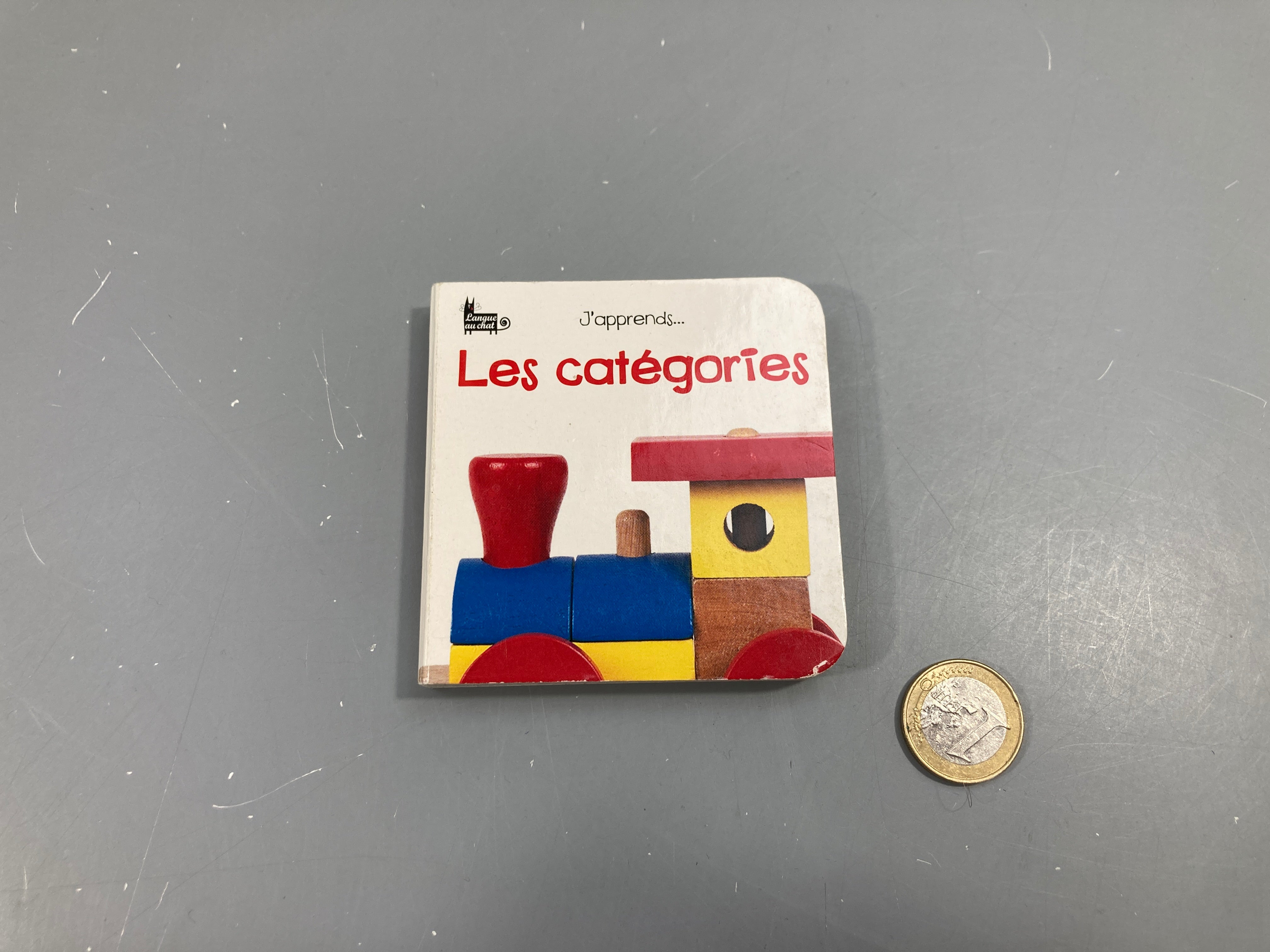 J'apprends... les catégories, langue au chat