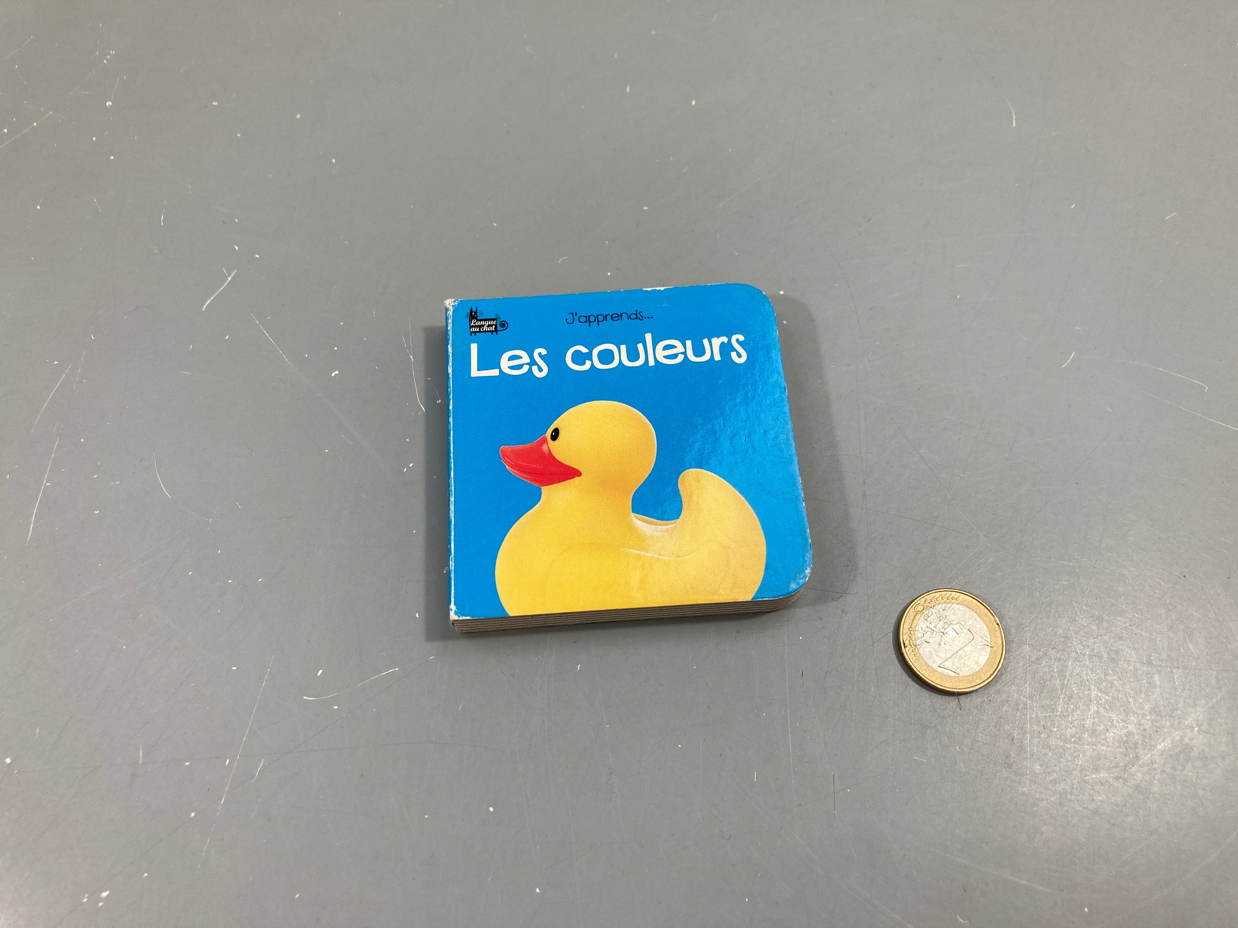 J'apprends... les couleurs, langue au chat