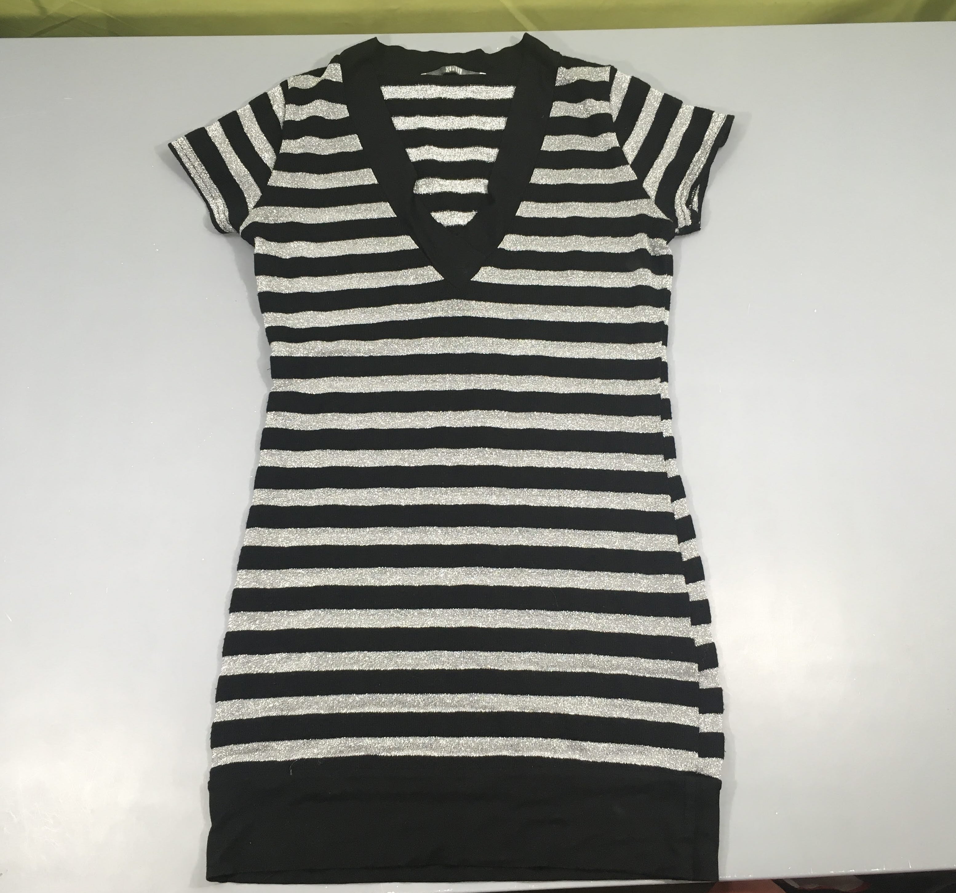 Tunique m.c pull rayé noir/gris irisé, transparente