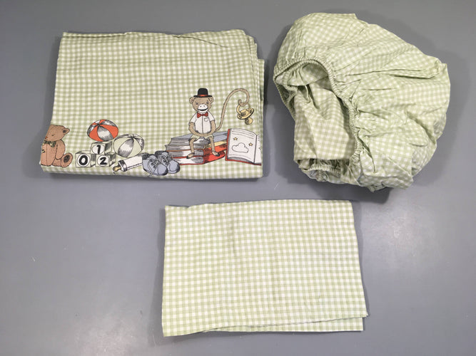 Housse de couette (100x120cm) + taie + drap housse vert à carreaux oursons, moins cher chez Petit Kiwi