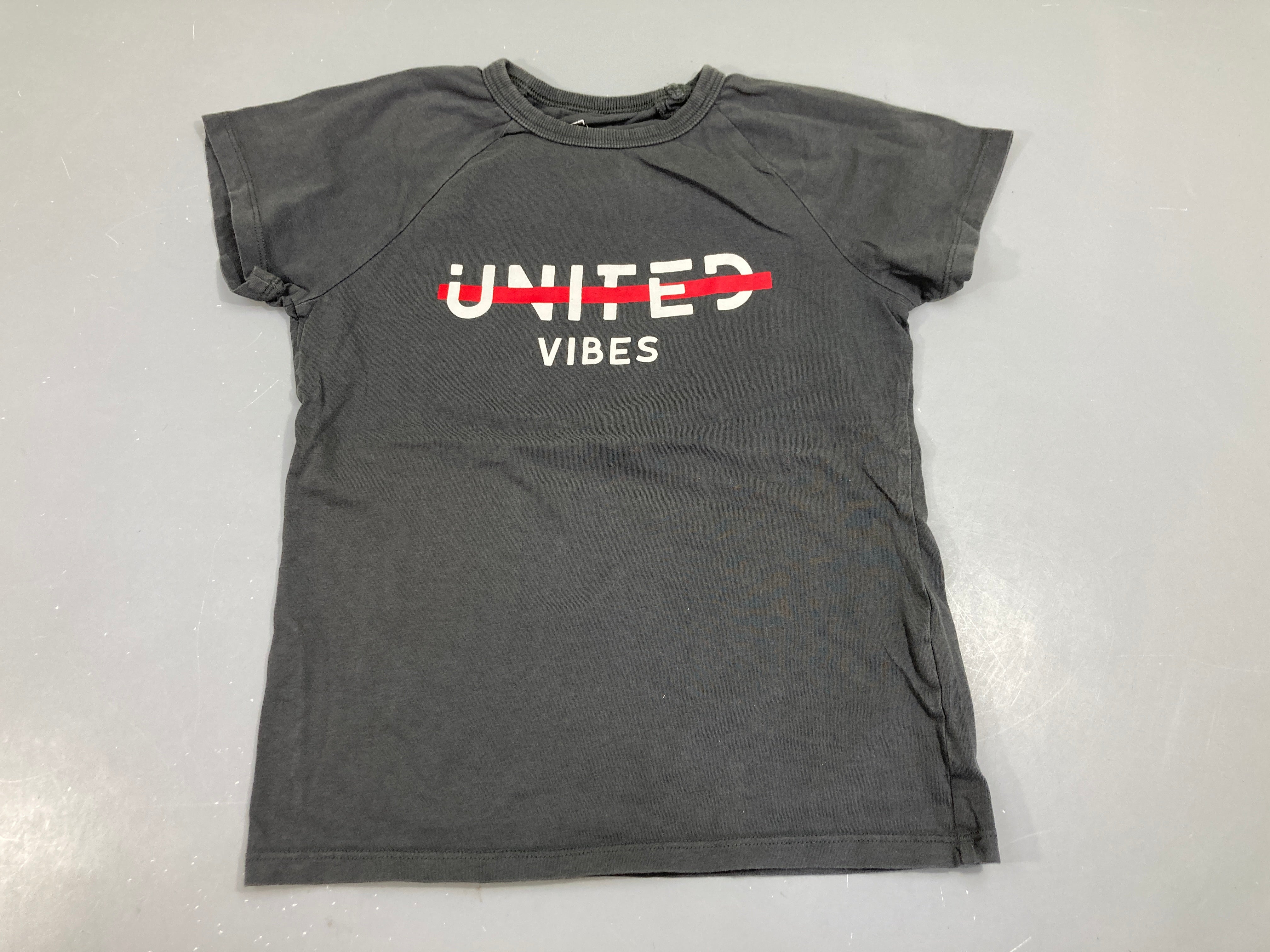 T-shirt m.c gris foncé , united vibes