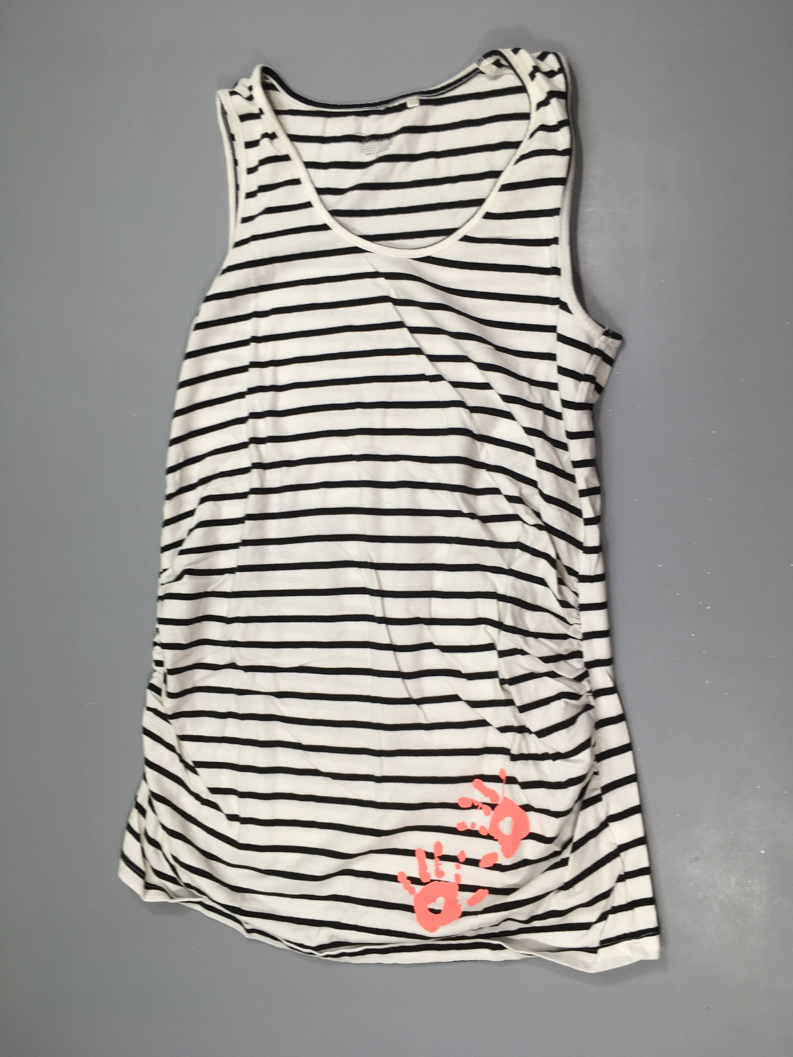 Débardeur blanc rayé noir mains, bouloché