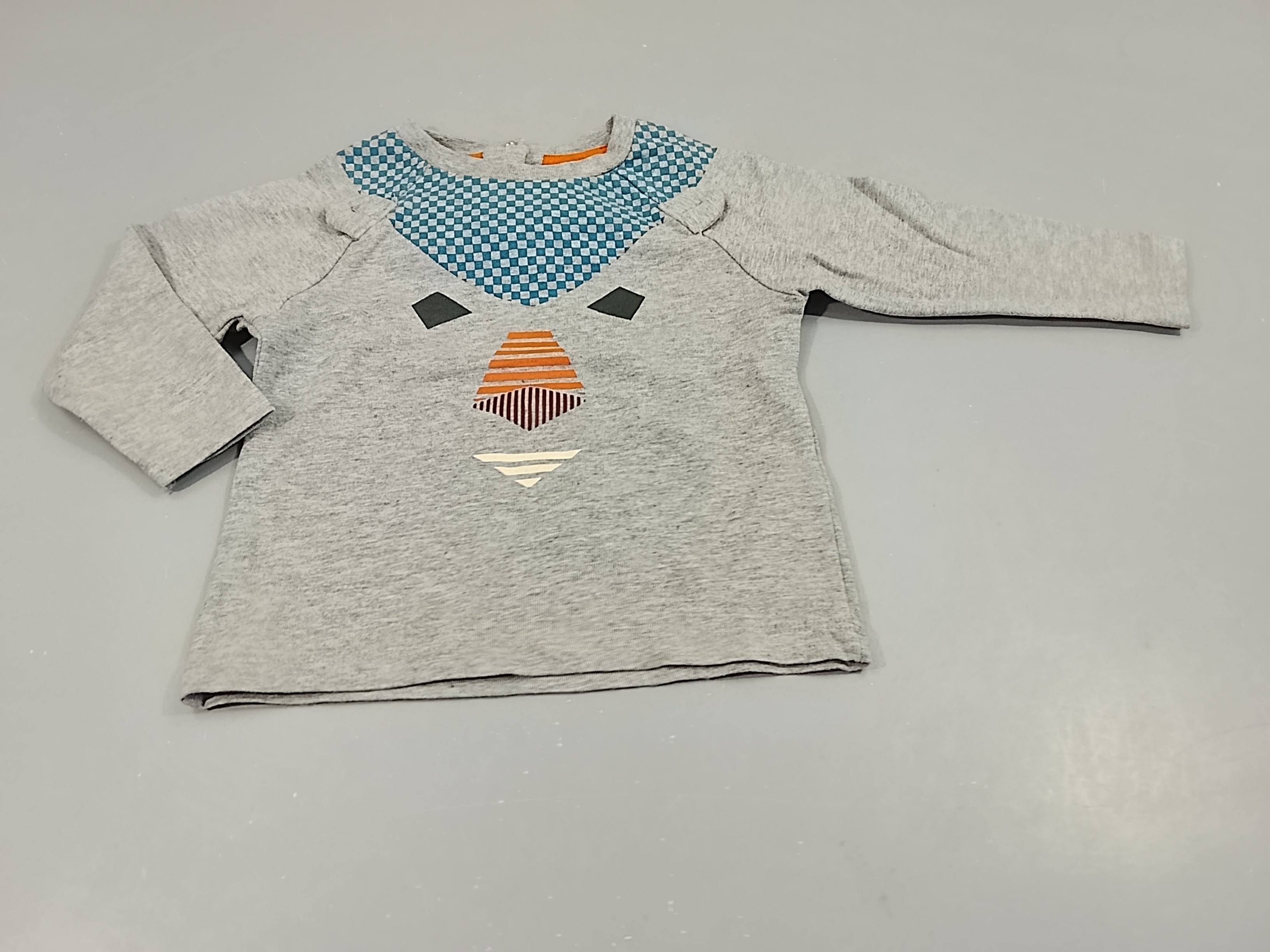 T-shirt m.l gris chiné, motifs géographiques tête de lion