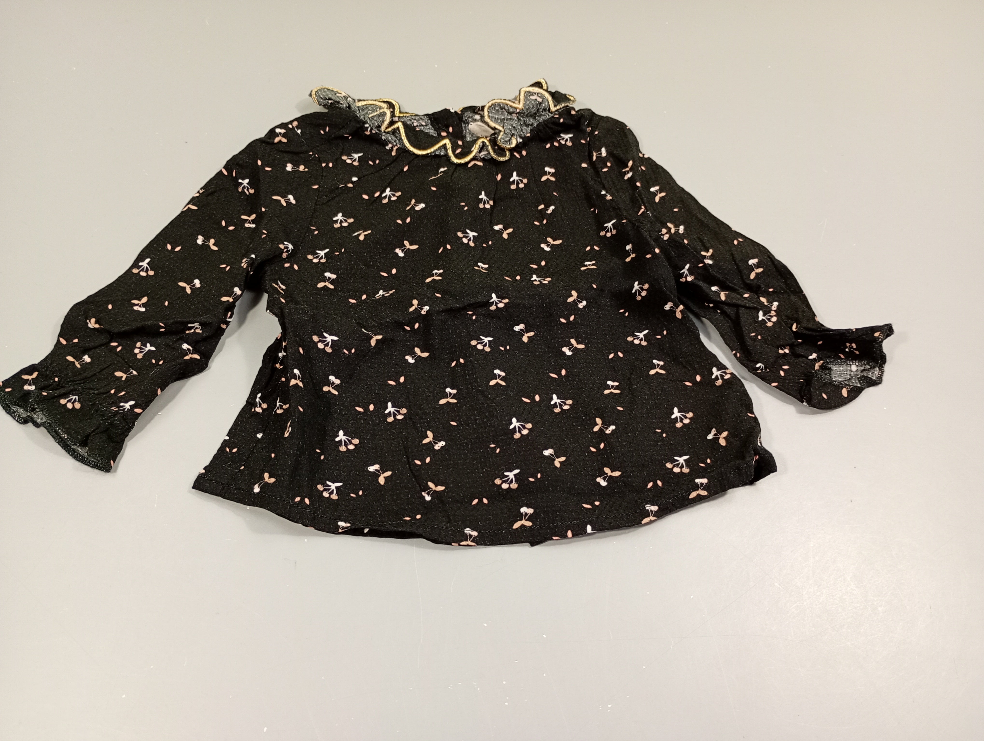 Blouse m.l noire, cerises