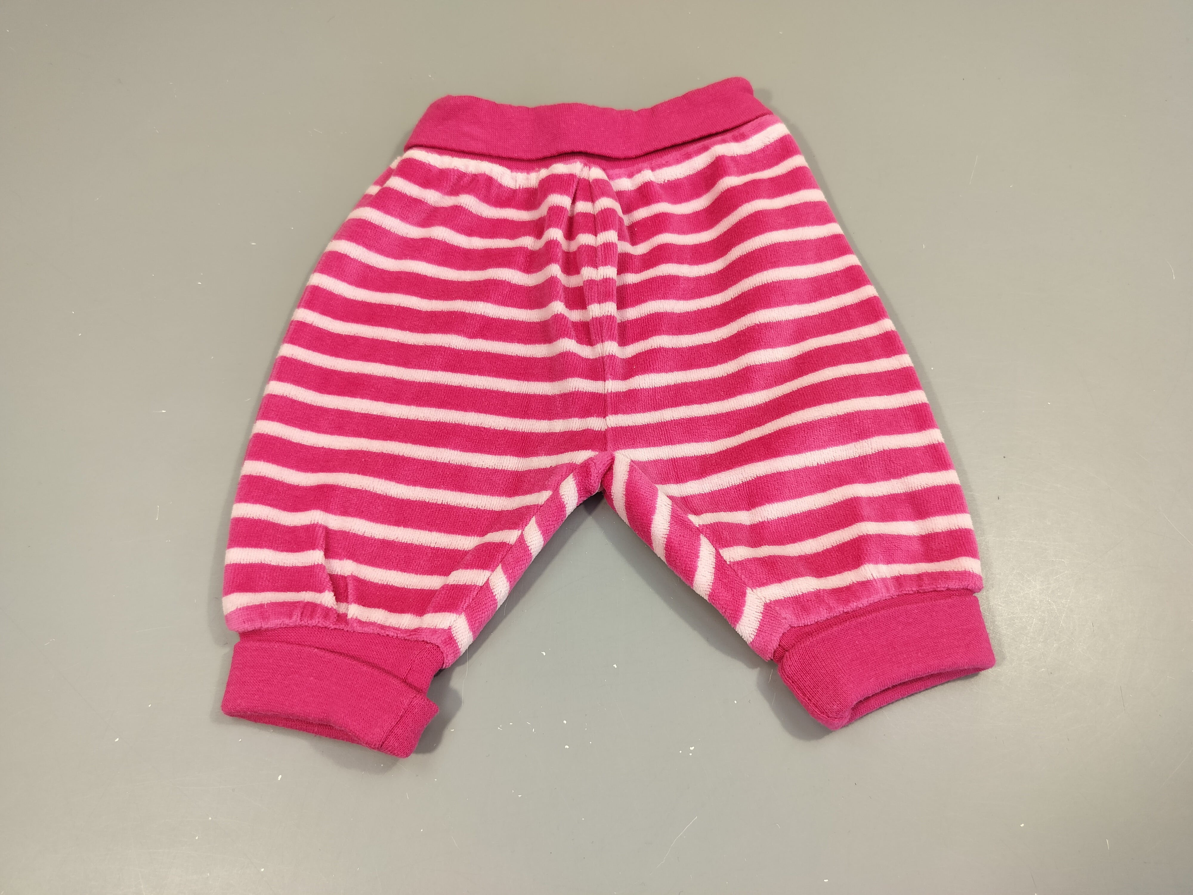 Pantalon éponge rose rayé blanc taille et chevilles élastiques