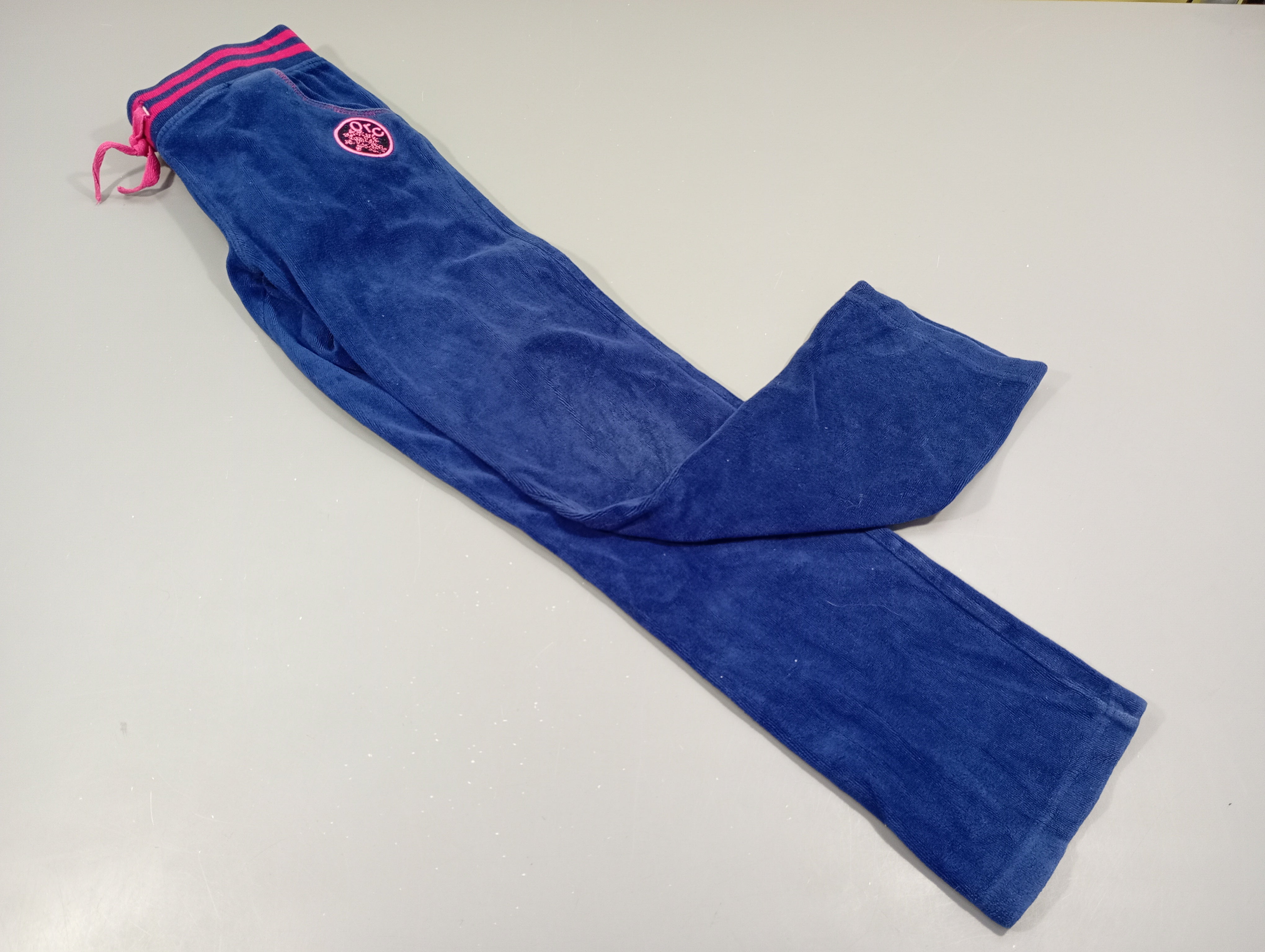 Pantalon jogging velours bleu , taille élastique rayé rose 