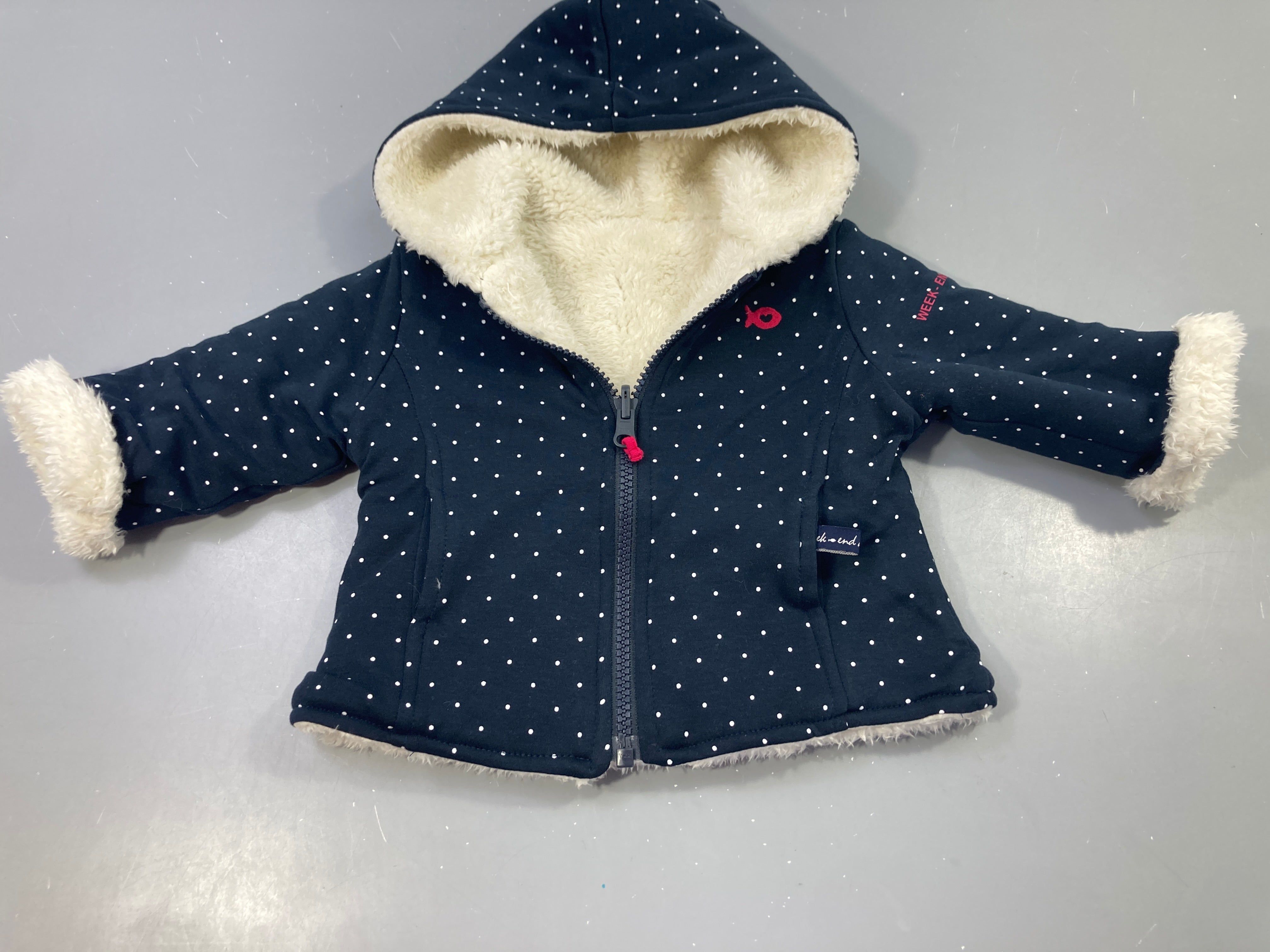 Gilet réversible à capuche marine pois/sherpa