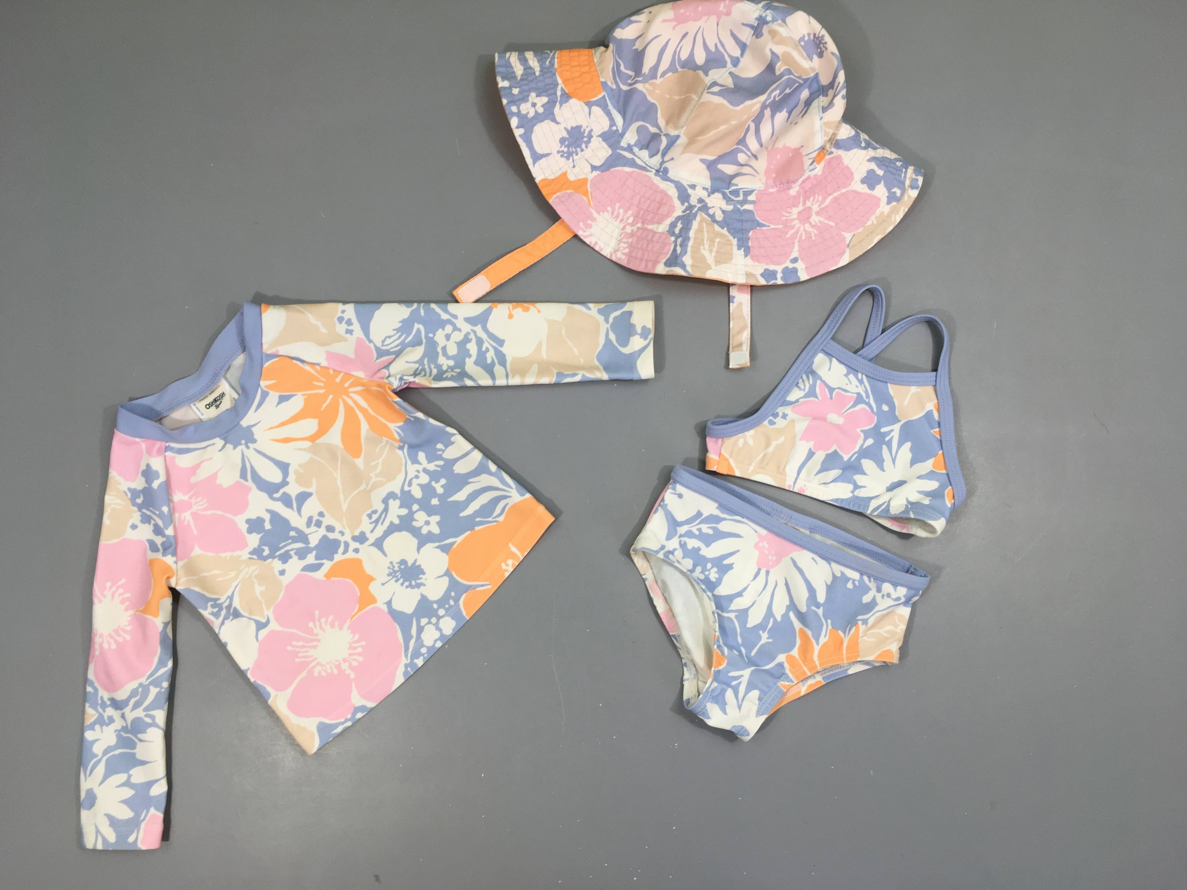 T-shirt m.l anti-uv + bikini + chapeau (12m), Oshkosh