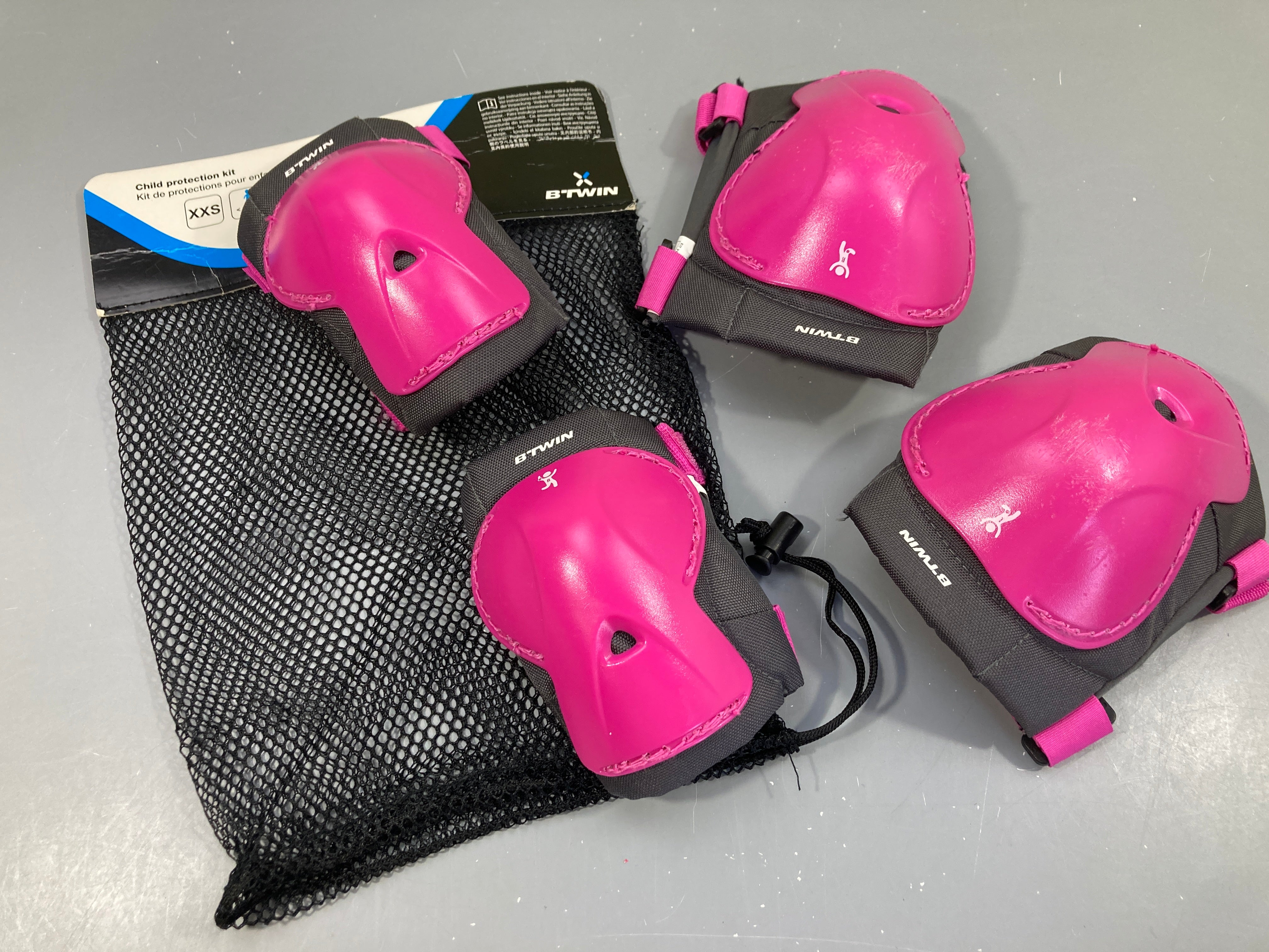 Kit de 2 prote.ctions rose B'twin XXS 3-7a-de 25kg