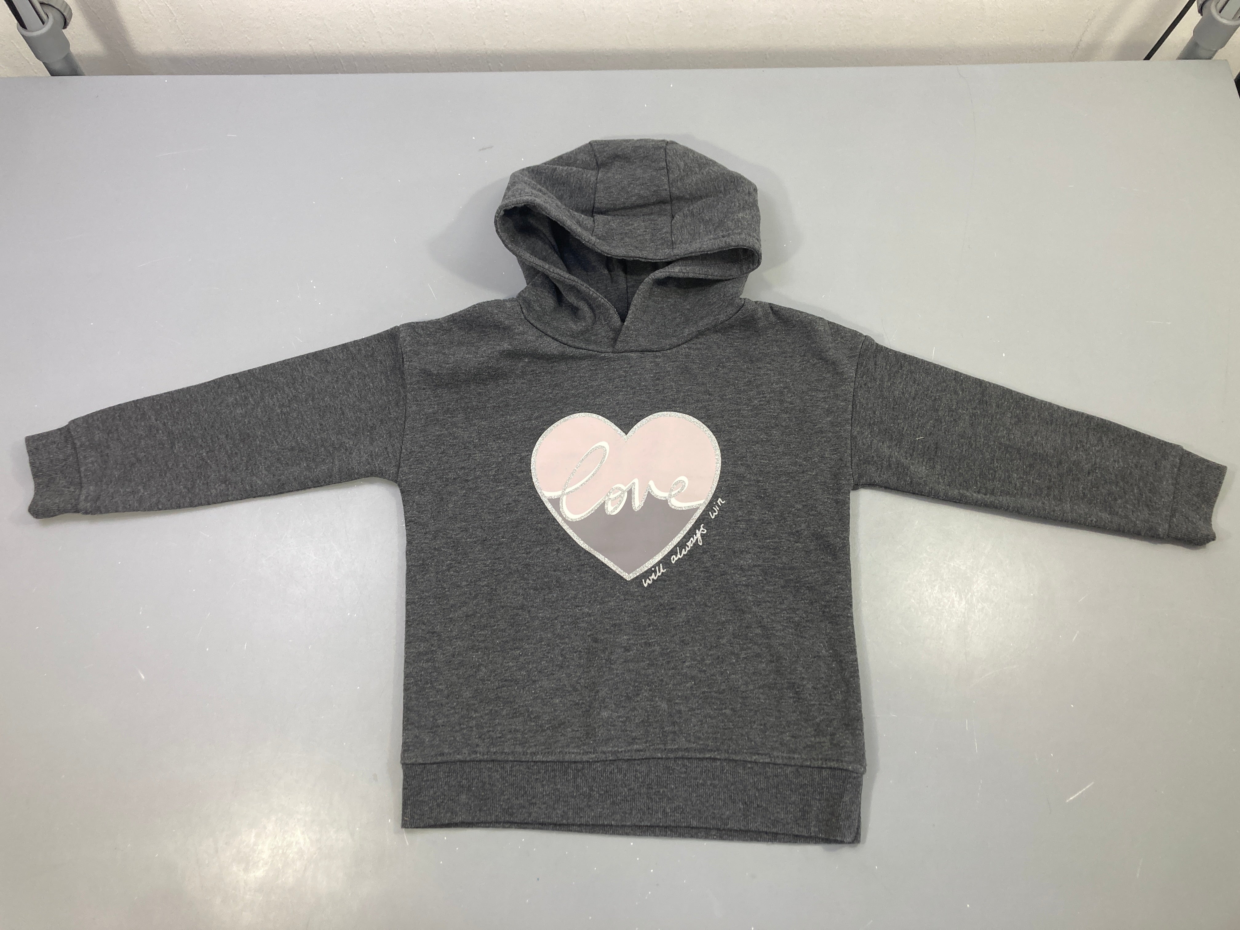 Sweat capuche gris Love will always win coeur