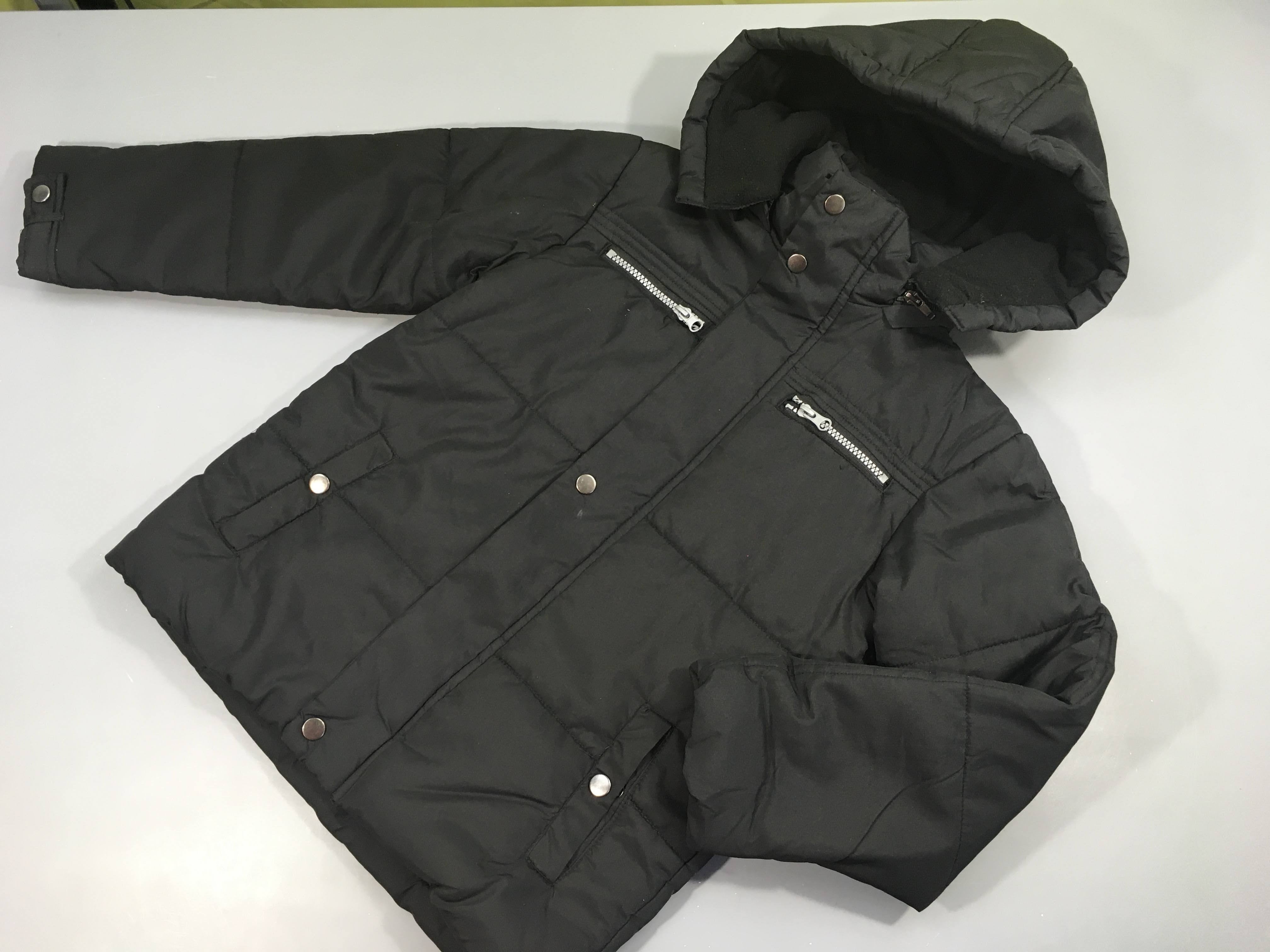 Veste noire  zipée à capuche ammovible