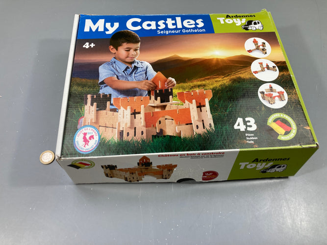 Complet, My Castles Seigneur Gothelon. Château en bois à construire de 43 pcs +4a, moins cher chez Petit Kiwi