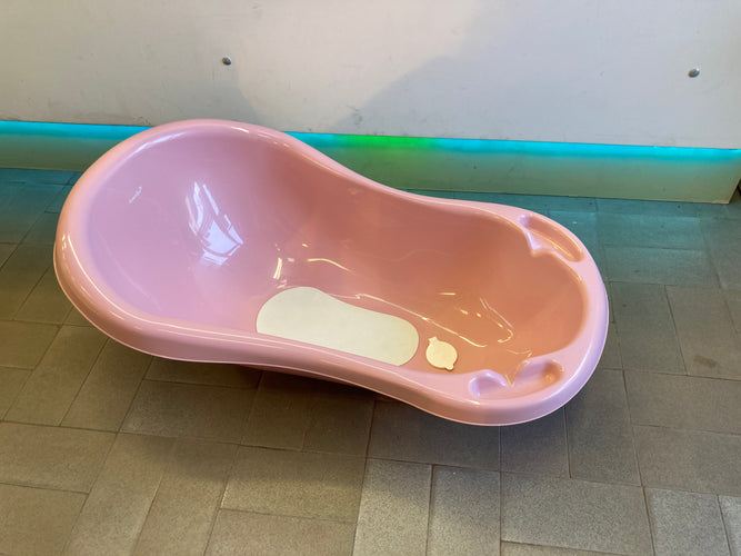 Baignoire rose fond anti dérapant et bouchon pour facilité l'évacuation de l'eau, moins cher chez Petit Kiwi