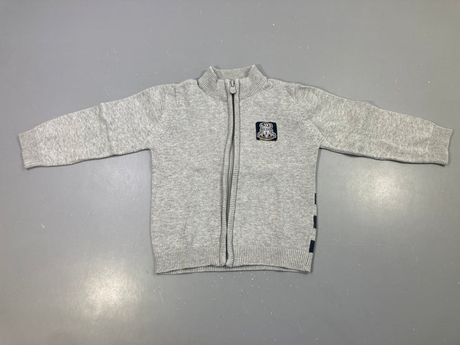 Gilet zippé gris col montant rayé à l'arrière, moins cher chez Petit Kiwi