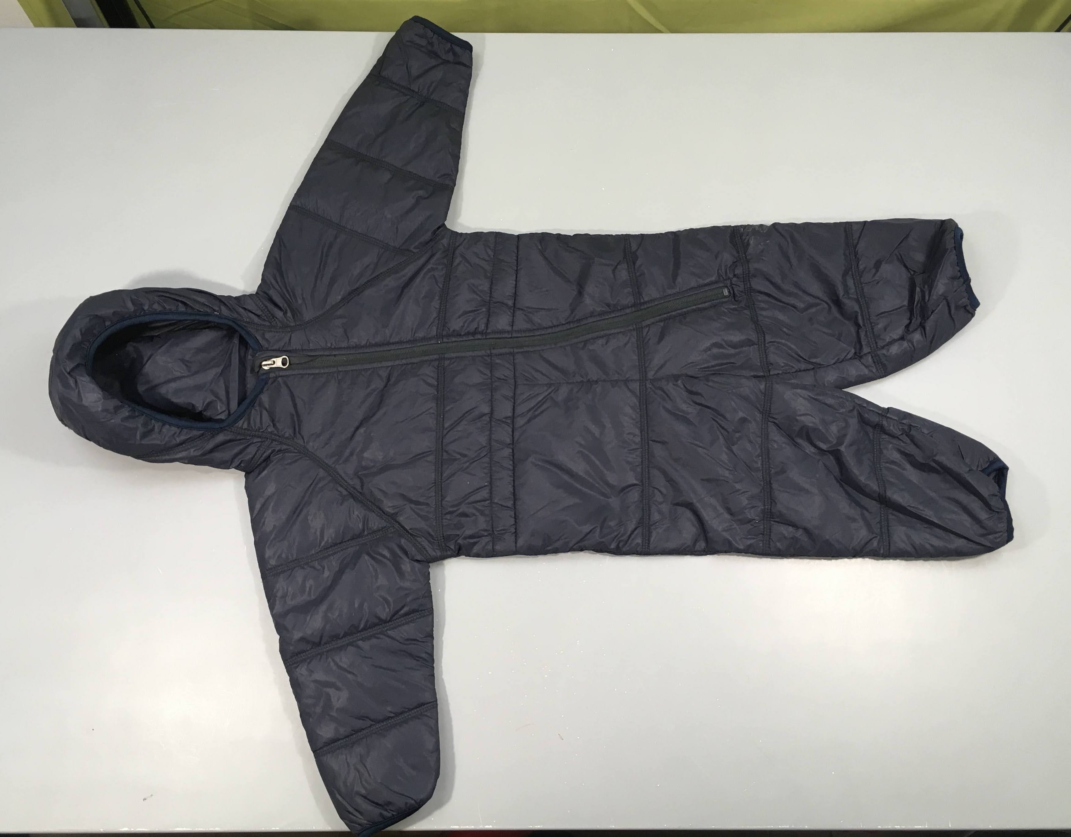 Combinaison ouatinée bleu marine à capuche