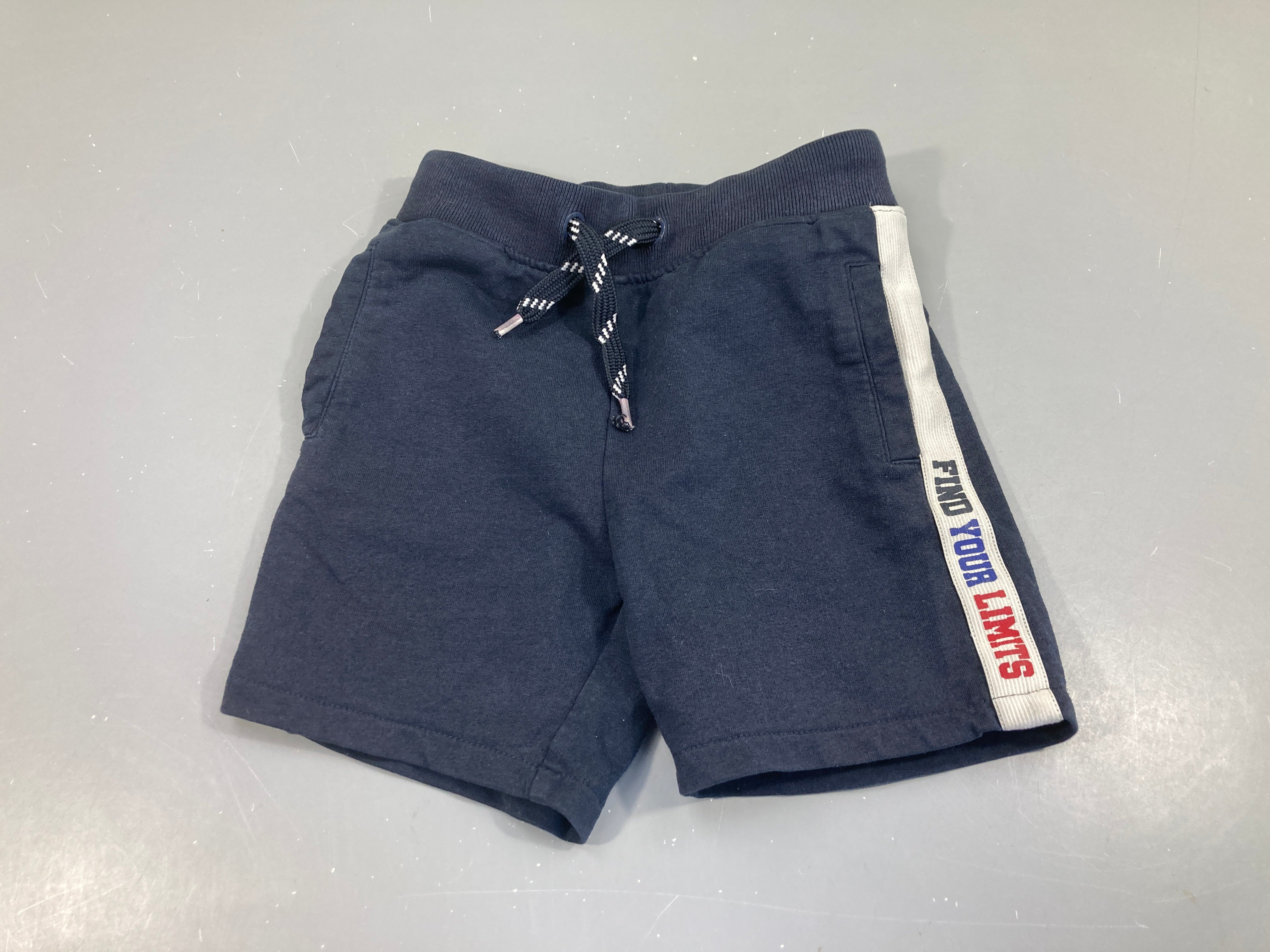 Short bleu foncé jersey épais
