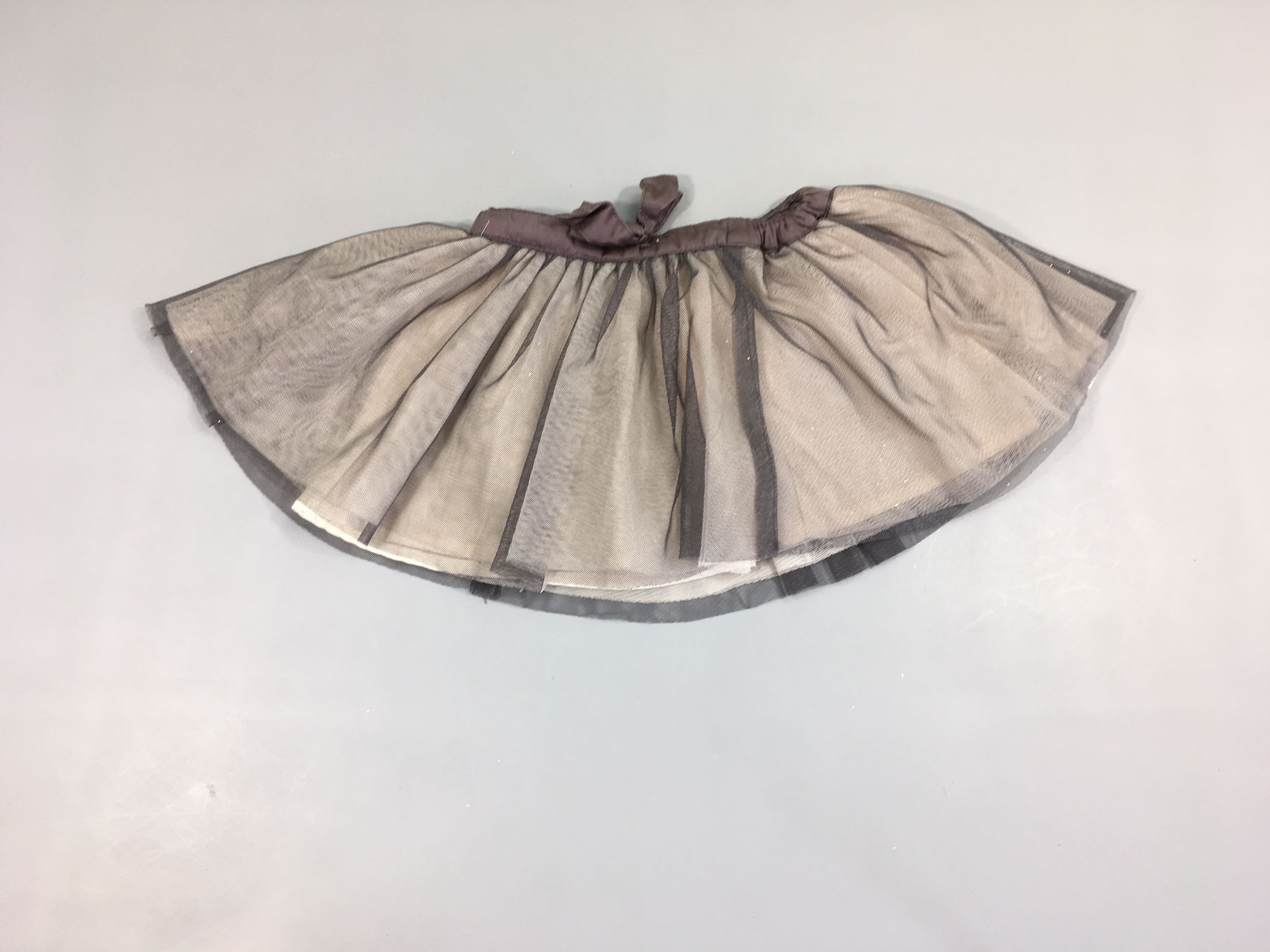 Jupe tulle taupe/beige irisé doublée Noeud