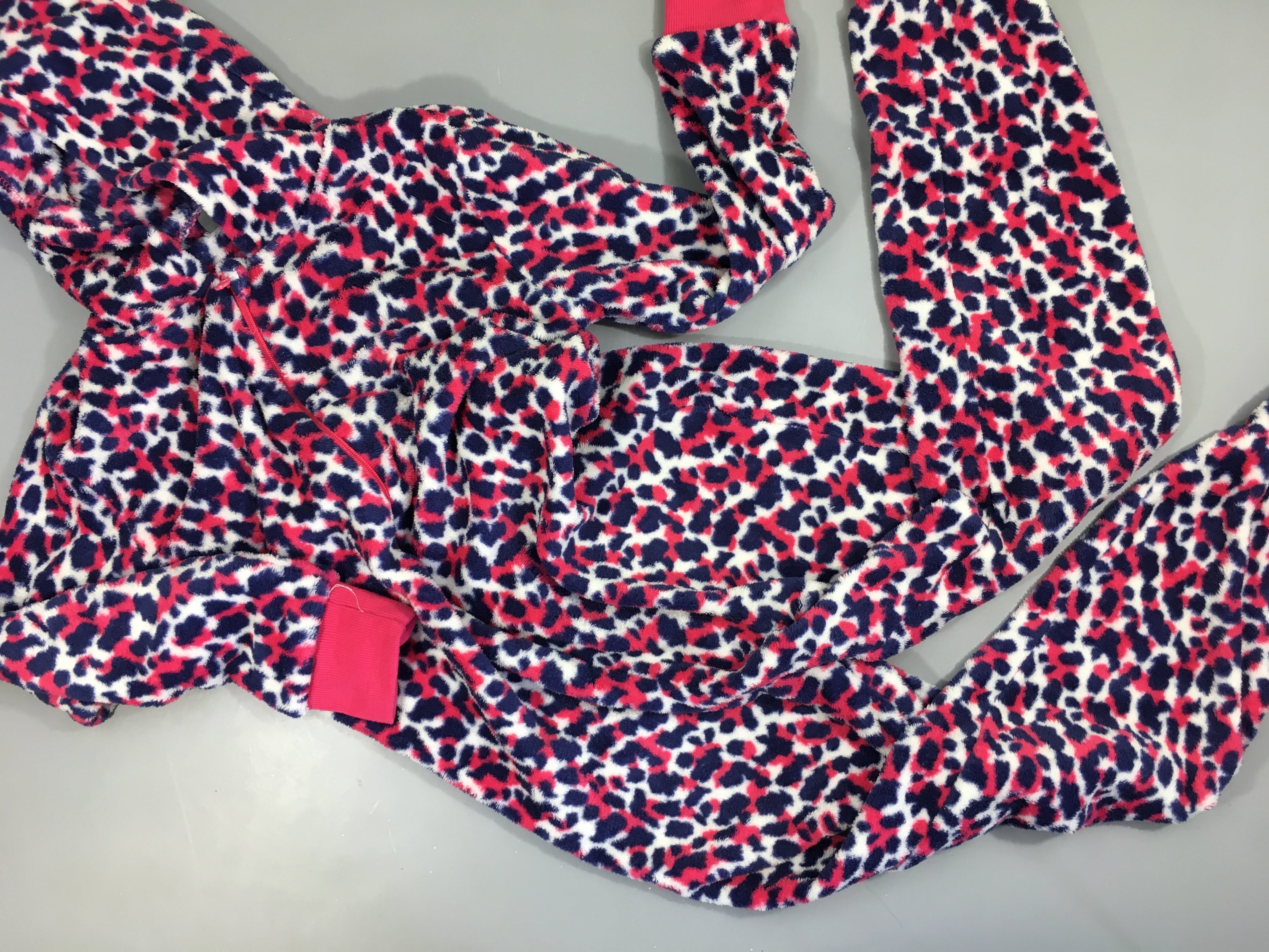 Surpyjama motifs léopard blanc-rose-bleu