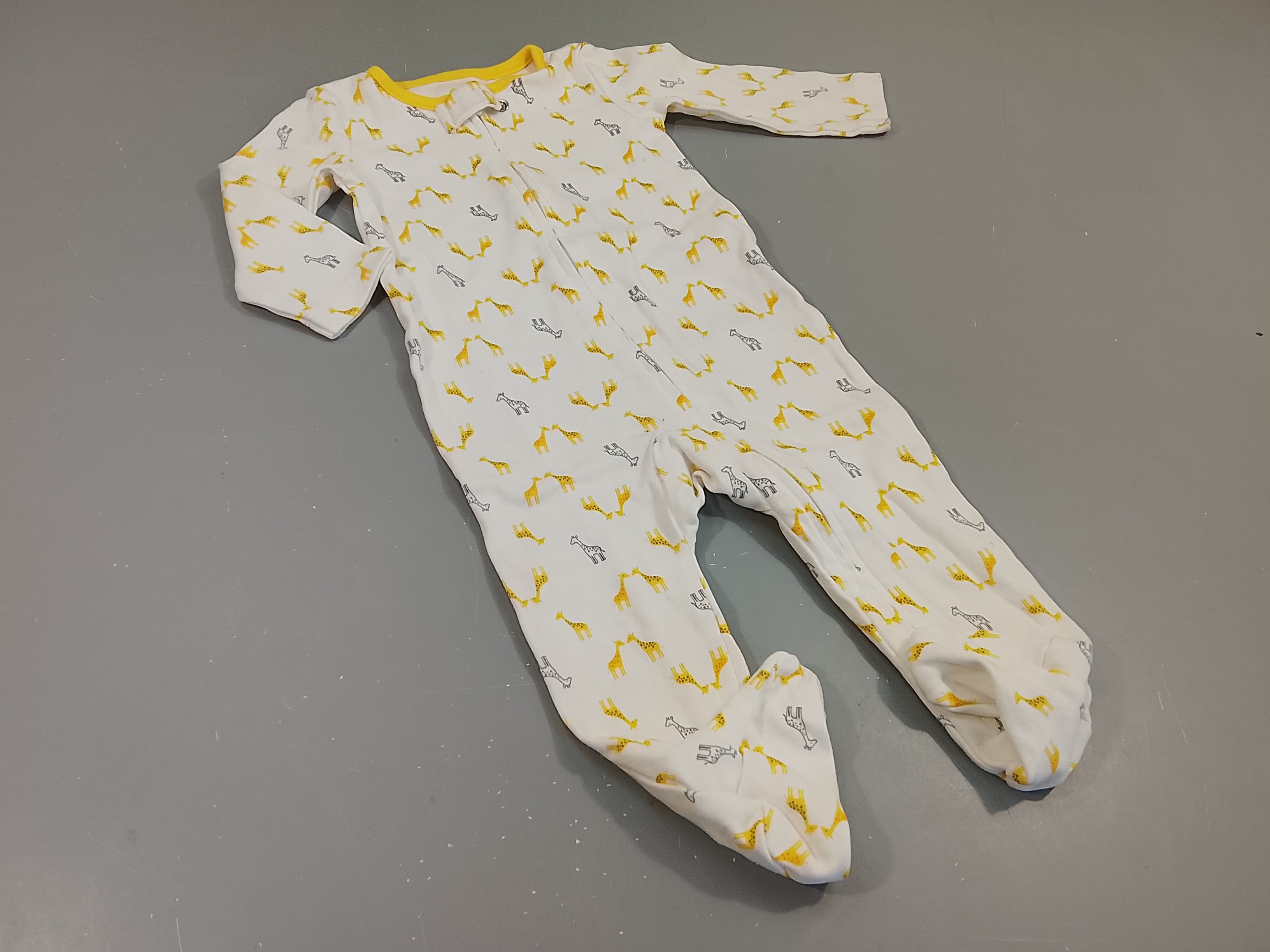 Pyjama jersey blanc , girafes jaune, gris