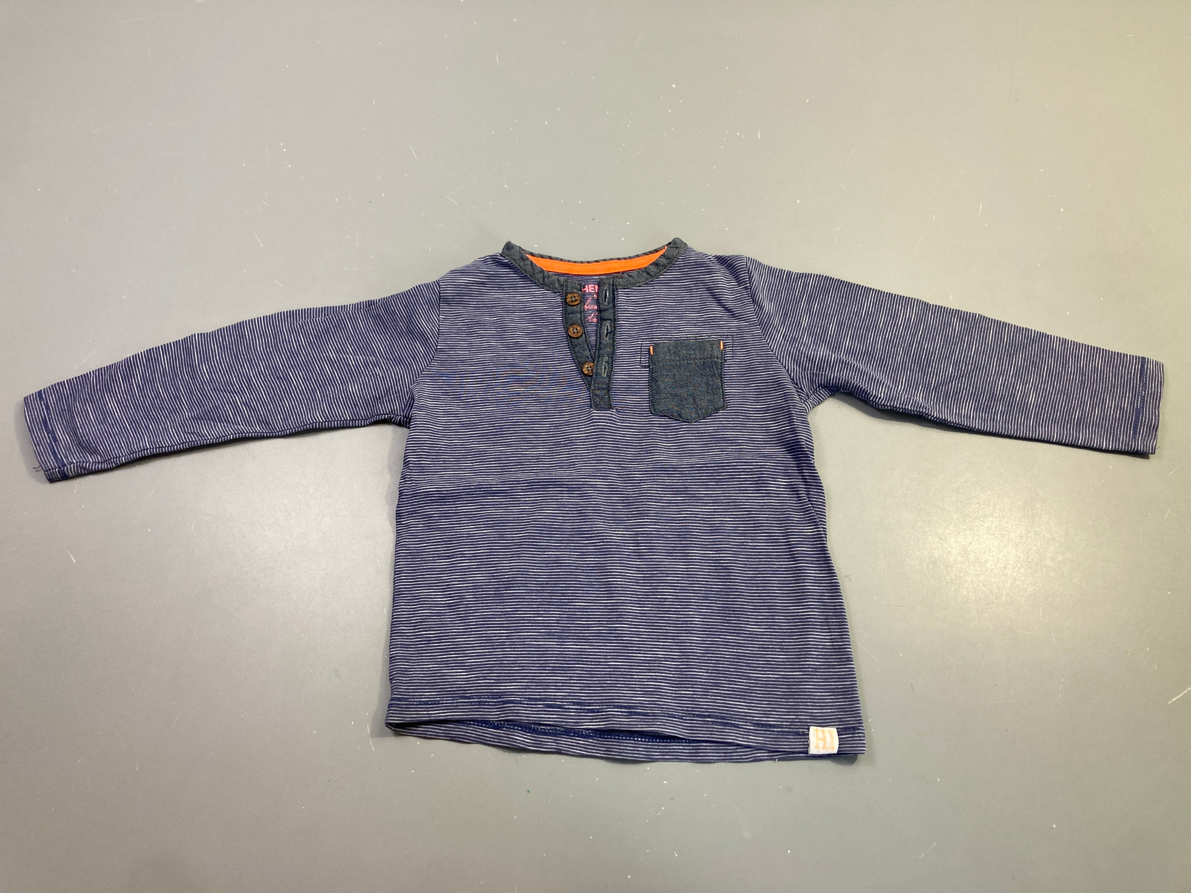 T-shirt m.l bleu marine rayé fines poche boutons