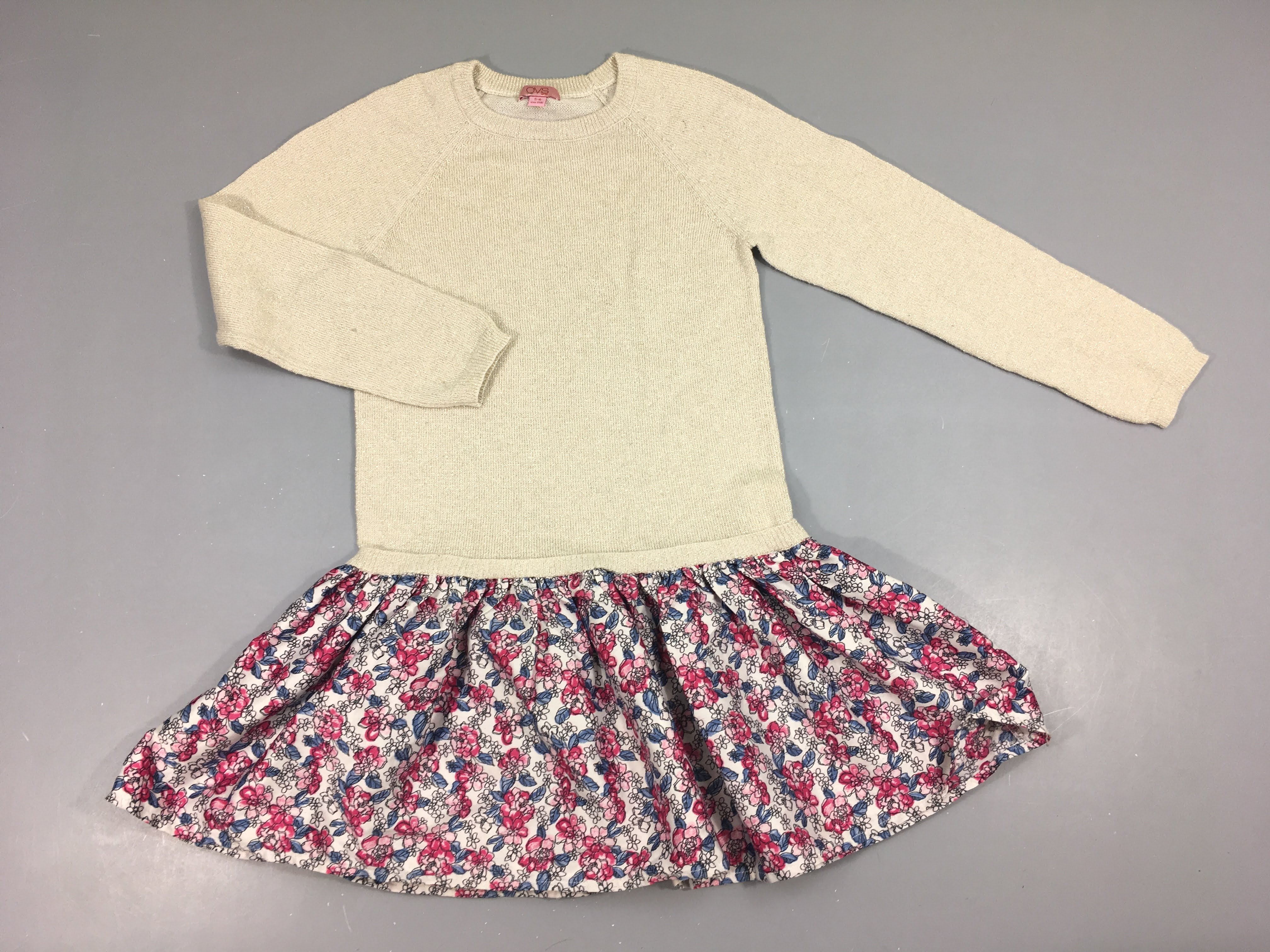 Robe m.l bi-matière beige irisé doré haut/bas blanc fleuri