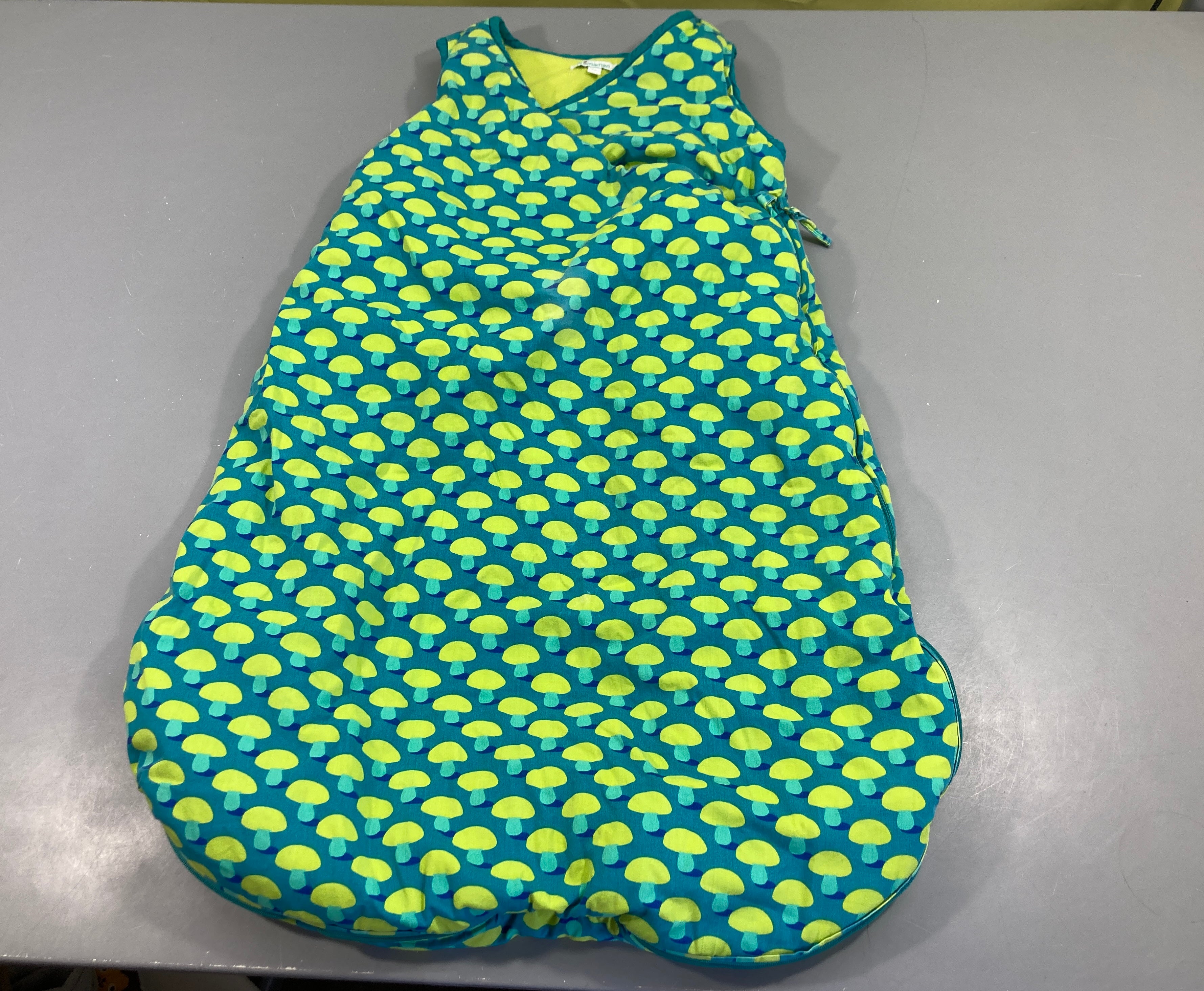 Sac de couchage s.m ouatiné bleu champignons, T.2, 70cm, légèrement décoloré