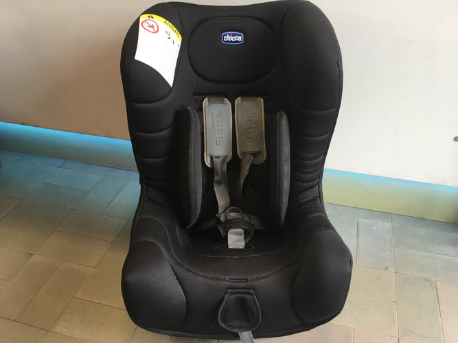Siège auto Groupe 0+/1-  0-18kg Eletta confort-  Dos route de 0 à 13kg et face route de 14 à 18kg (Tissus décousu arrière et avant bas-pas d'incidence sur la sécurité), moins cher chez Petit Kiwi