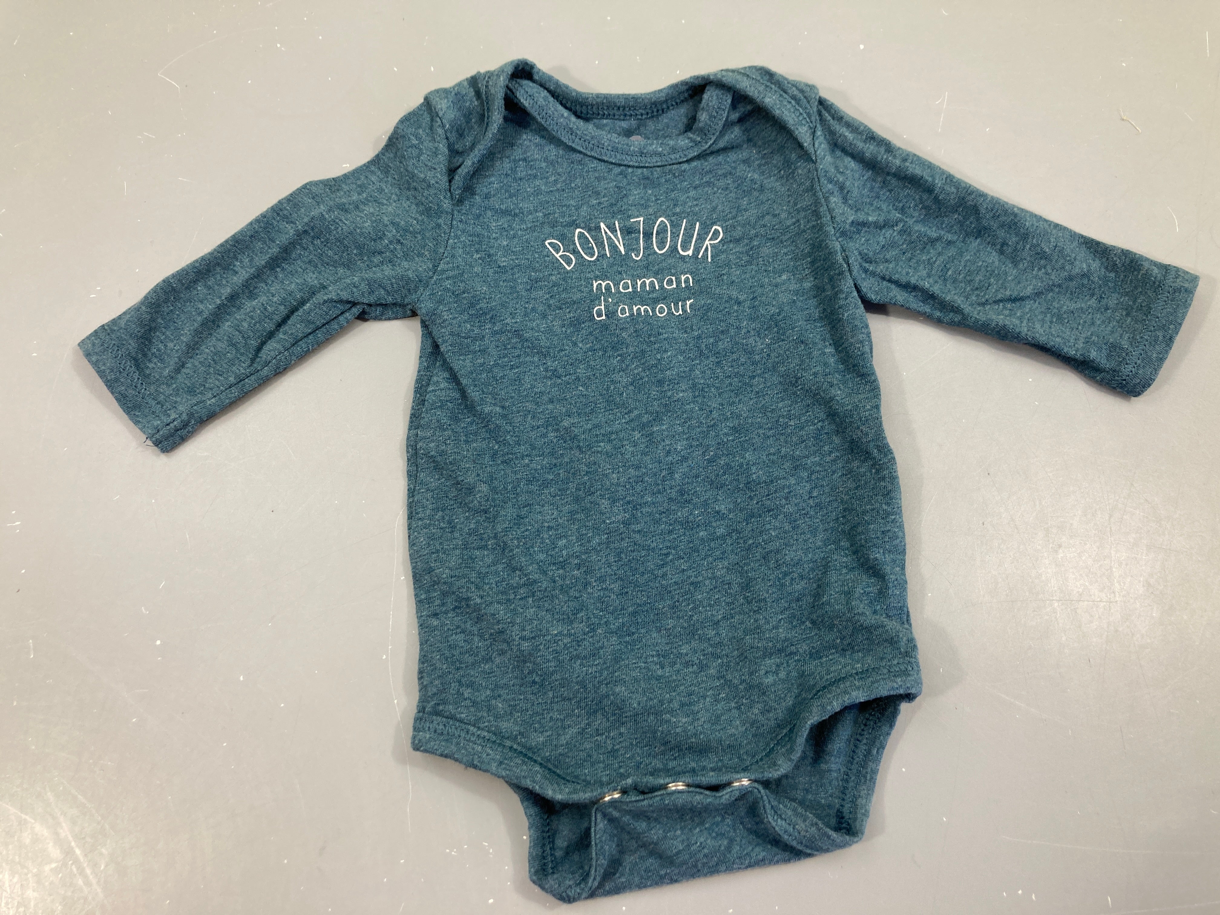 Veste ouatinée blanche ppois mauves à capuche