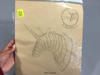 NEUF Licorne 3D à monter en carton