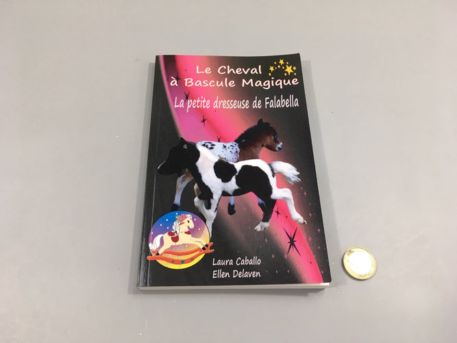 La petite dresseuse de Falabella, le cheval en or, le cheval à bascule magique, moins cher chez Petit Kiwi