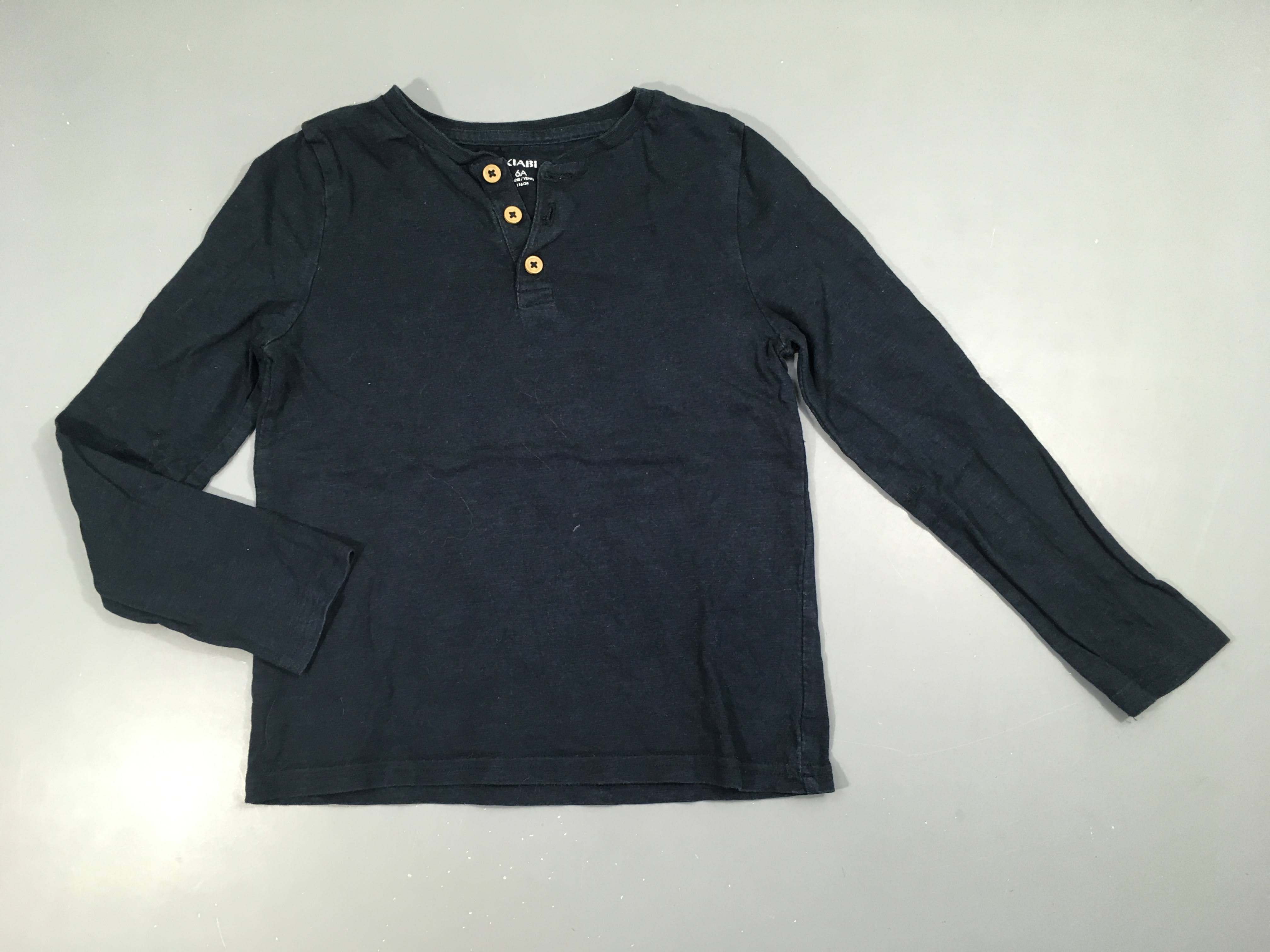 T-shirt m.l bleu foncé boutons