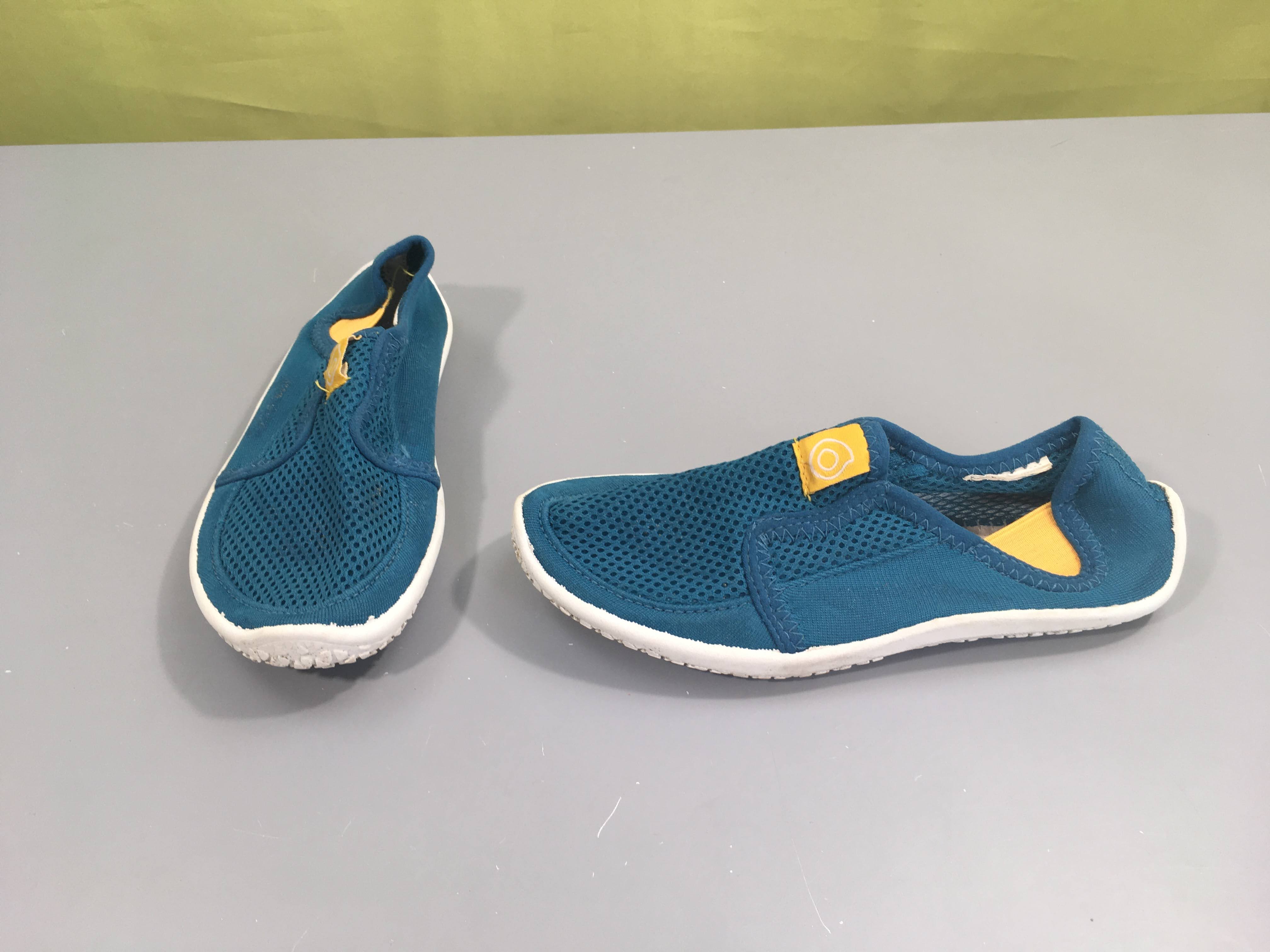 Chaussures d'eau bleues