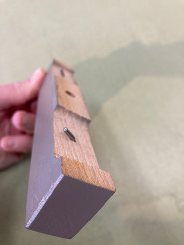 Parc cubic taupe réglable sur 3  hauteurs + Matelas déhoussable avec Alèse (auréolée)  L-99cm l-80cm Traces/petits coup sur pans latéraux., moins cher chez Petit Kiwi